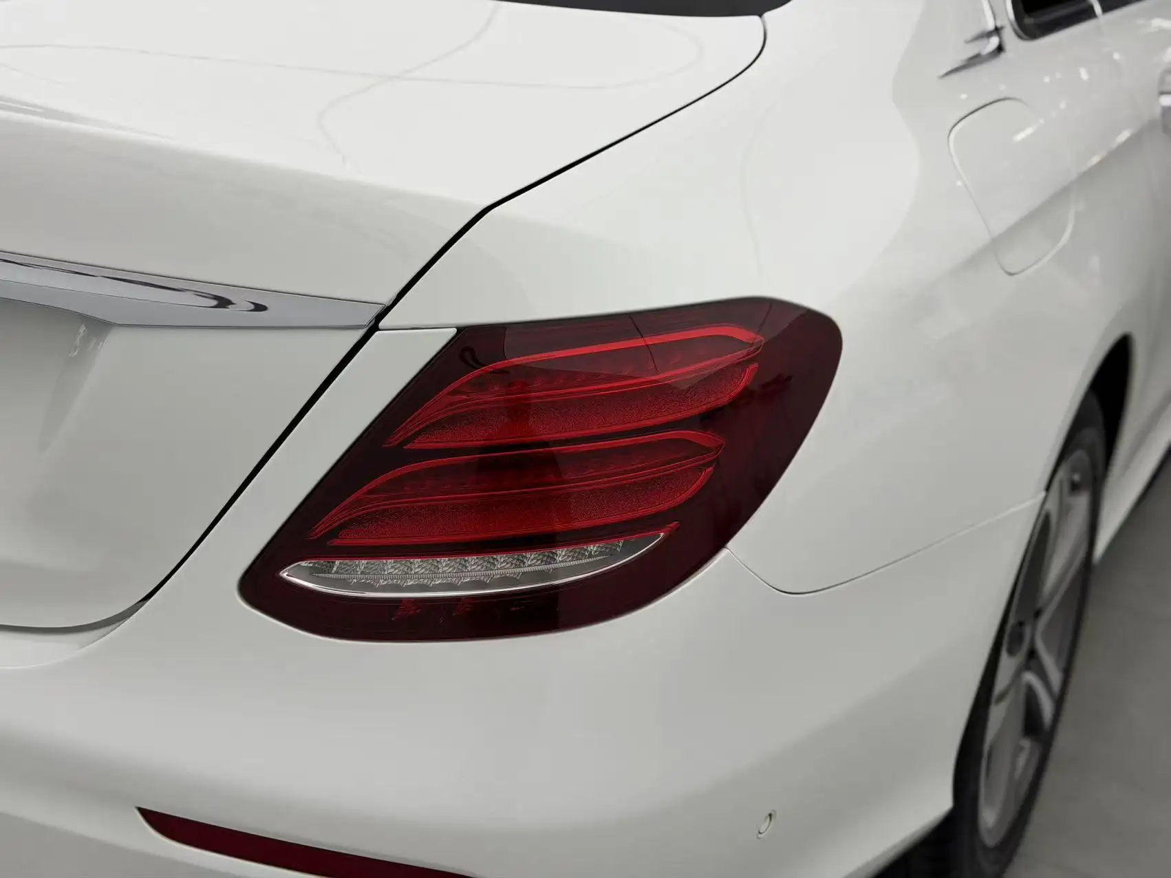 Mercedes-Benz E 200 L, 2016 27
