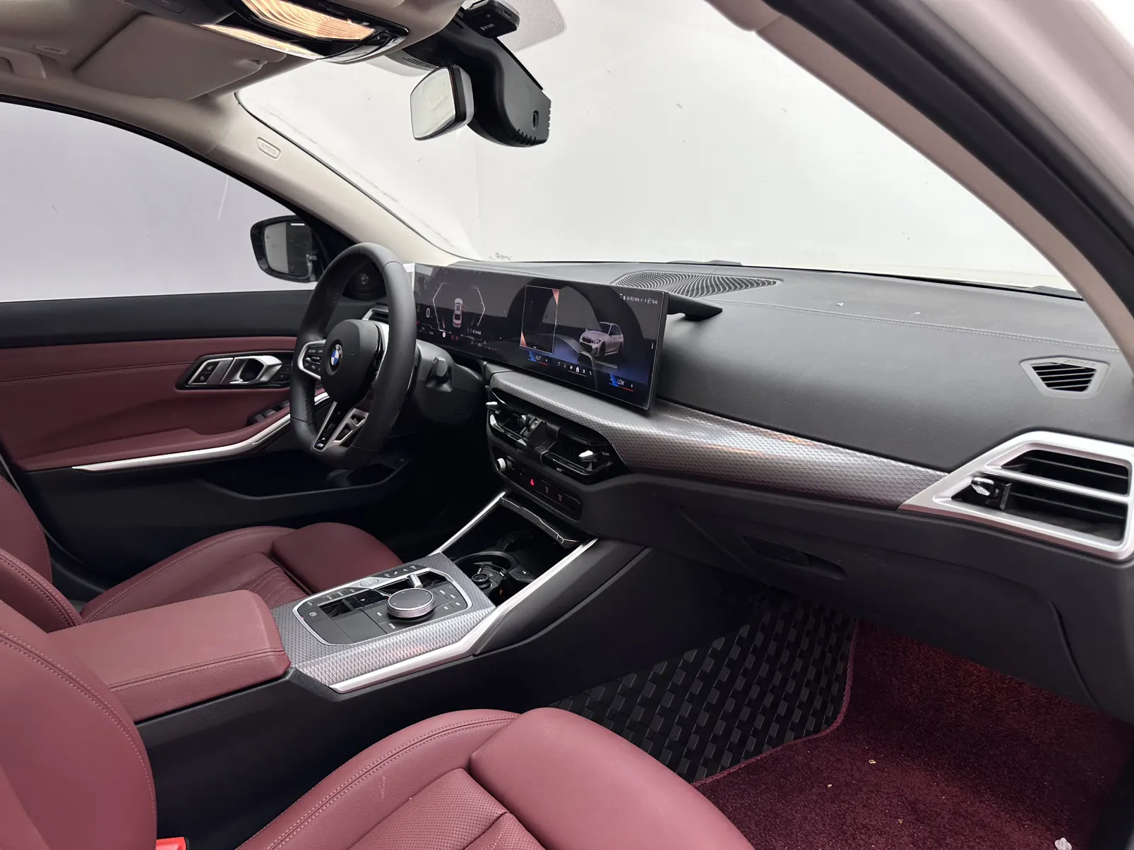 BMW 330Li, 2025 11