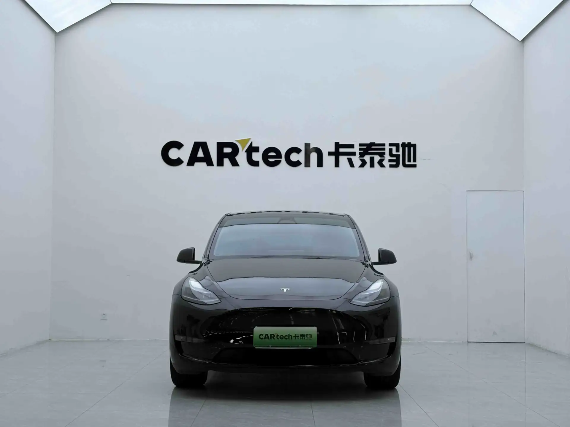 Tesla Model Y, 2023 2