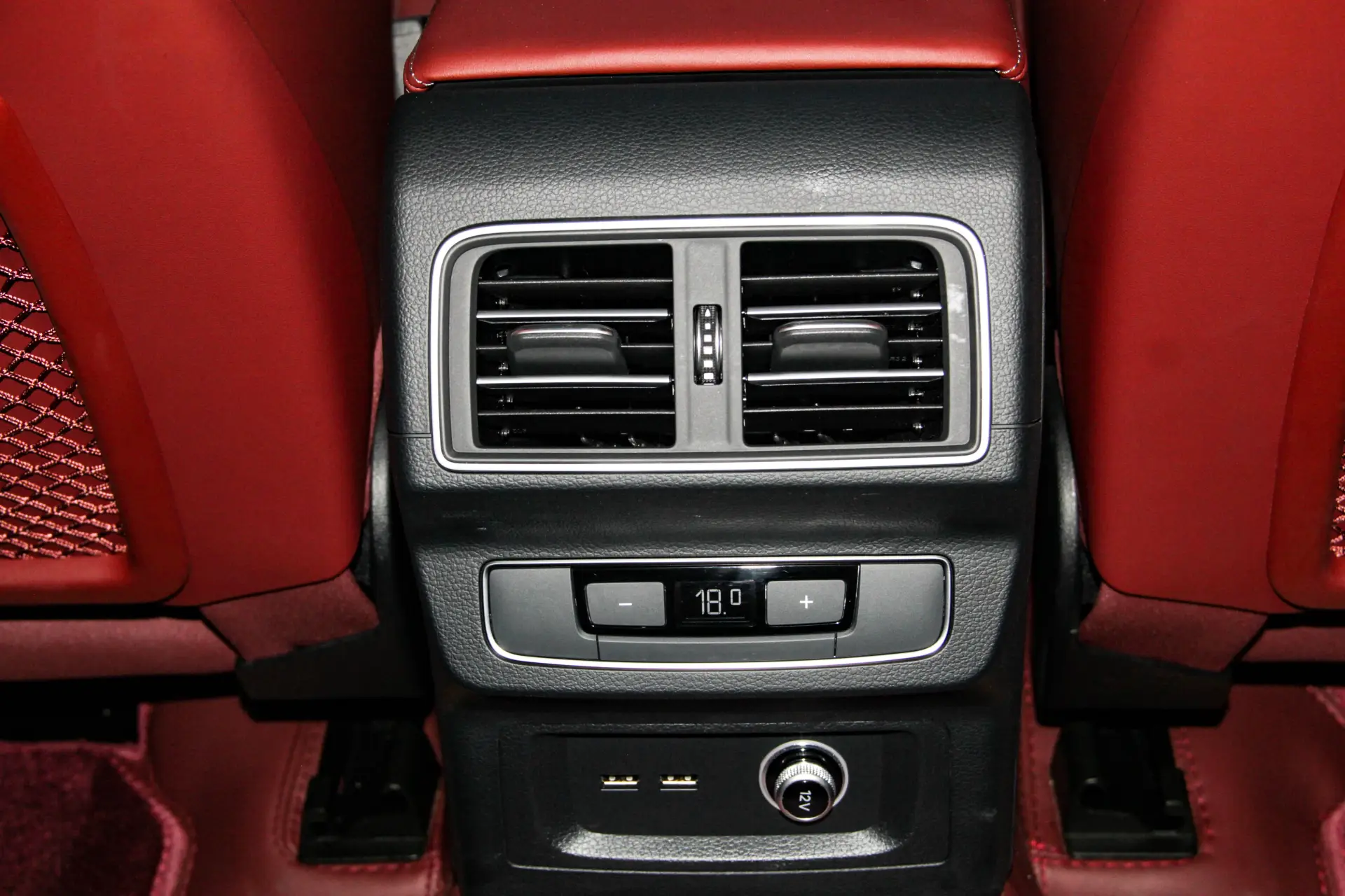 Audi Q5L 40 TFSI, 2025 23