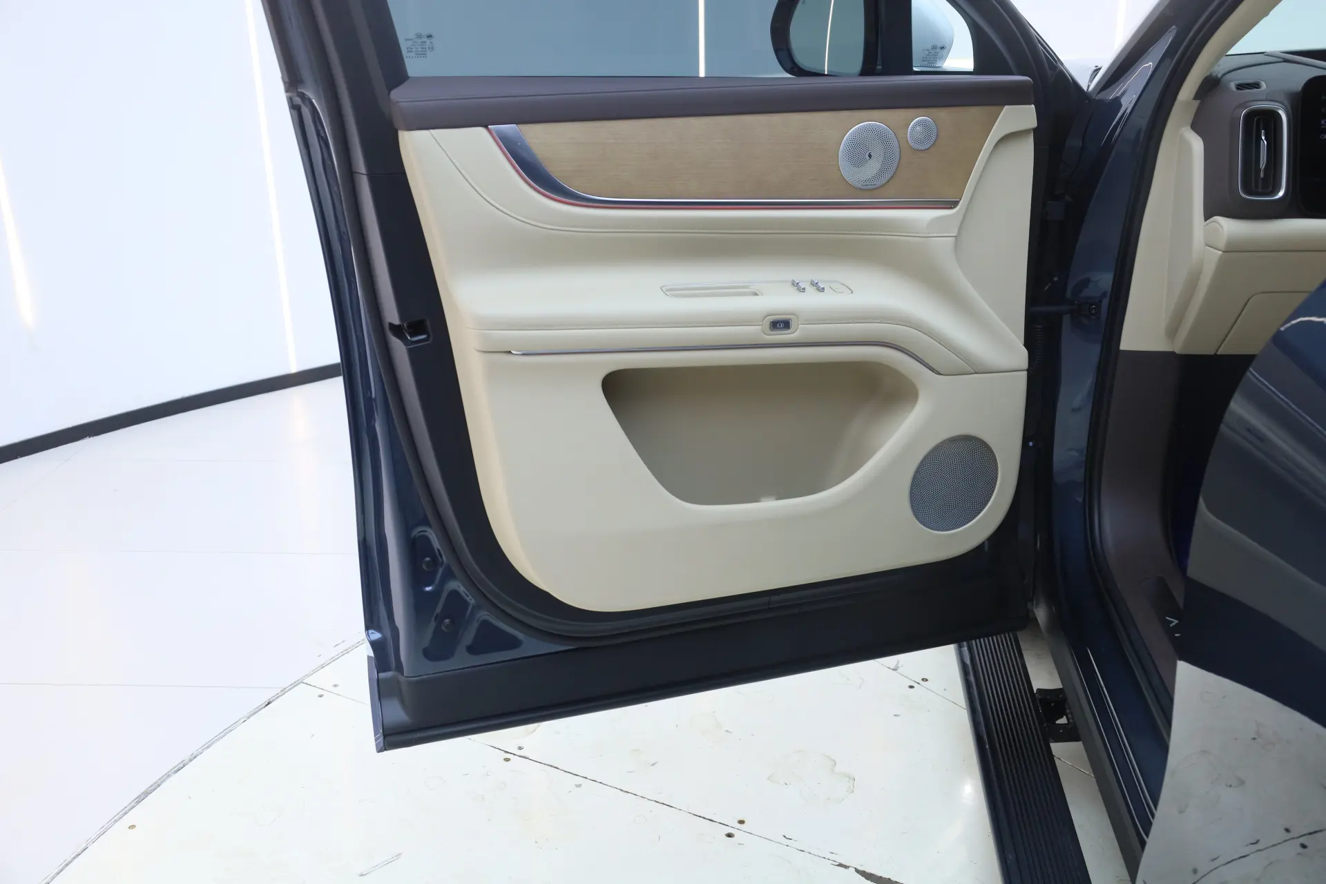 AITO M9, 2025 31