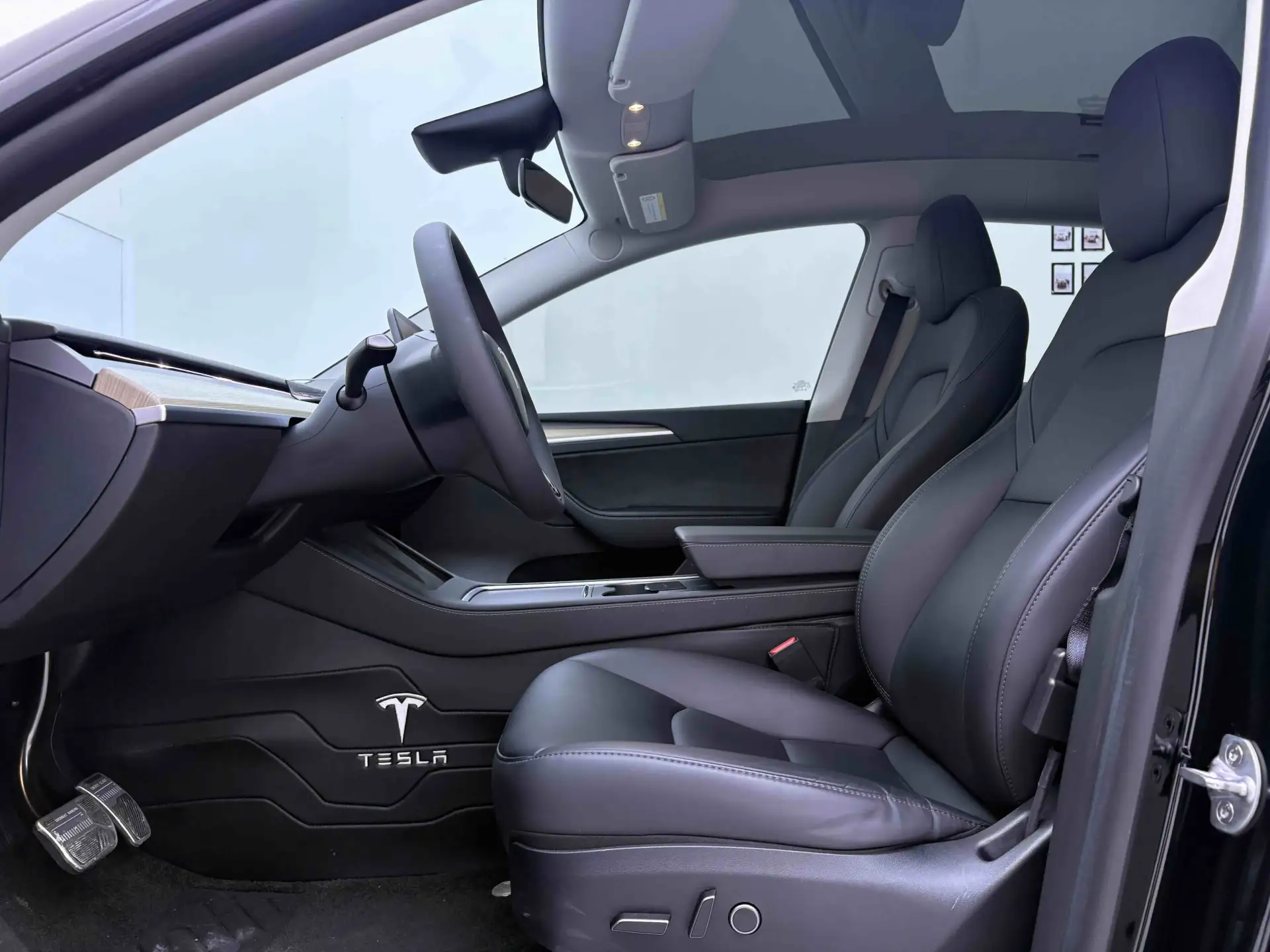 Tesla Model Y, 2023 7