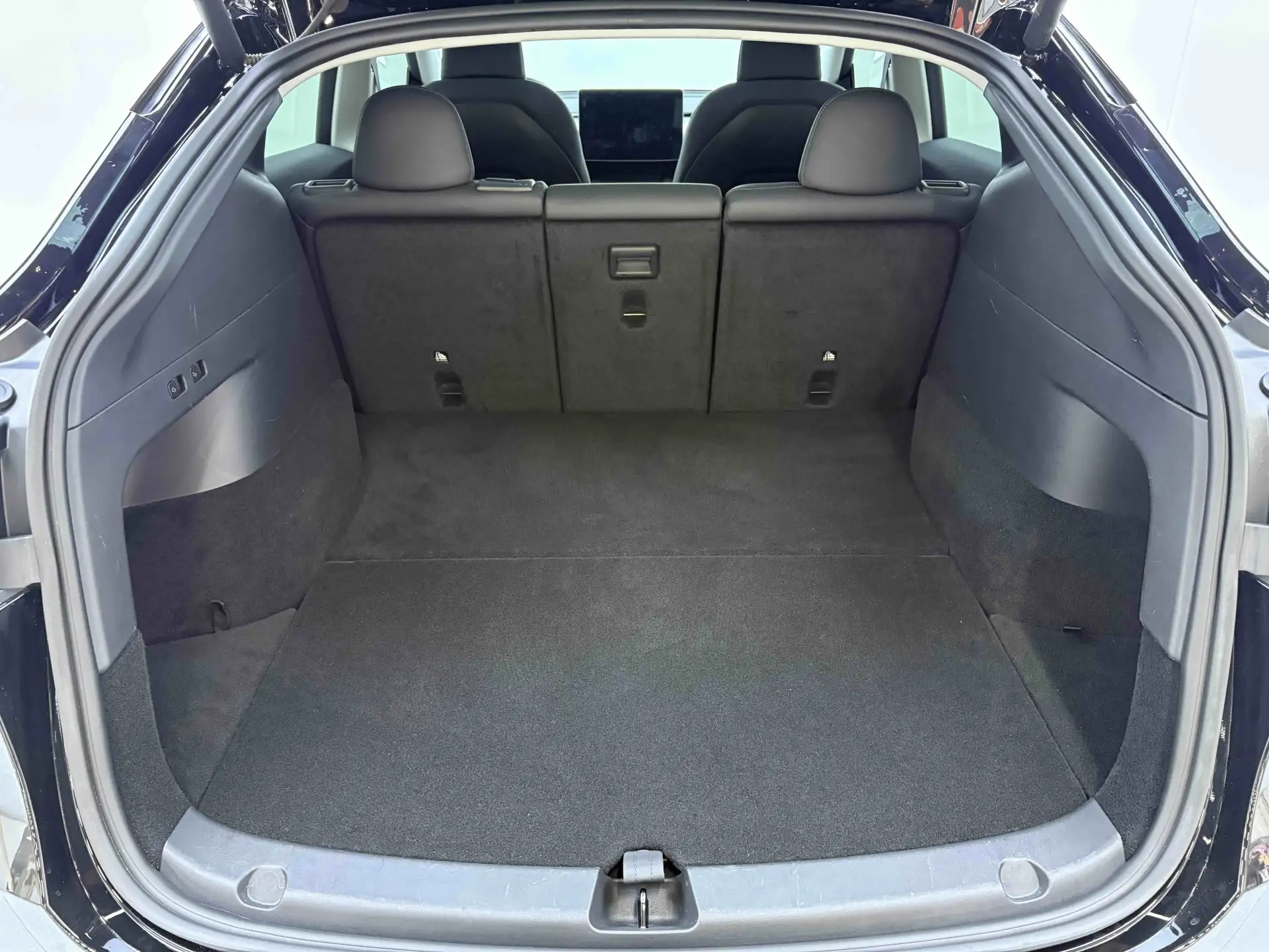 Tesla Model Y, 2023 22