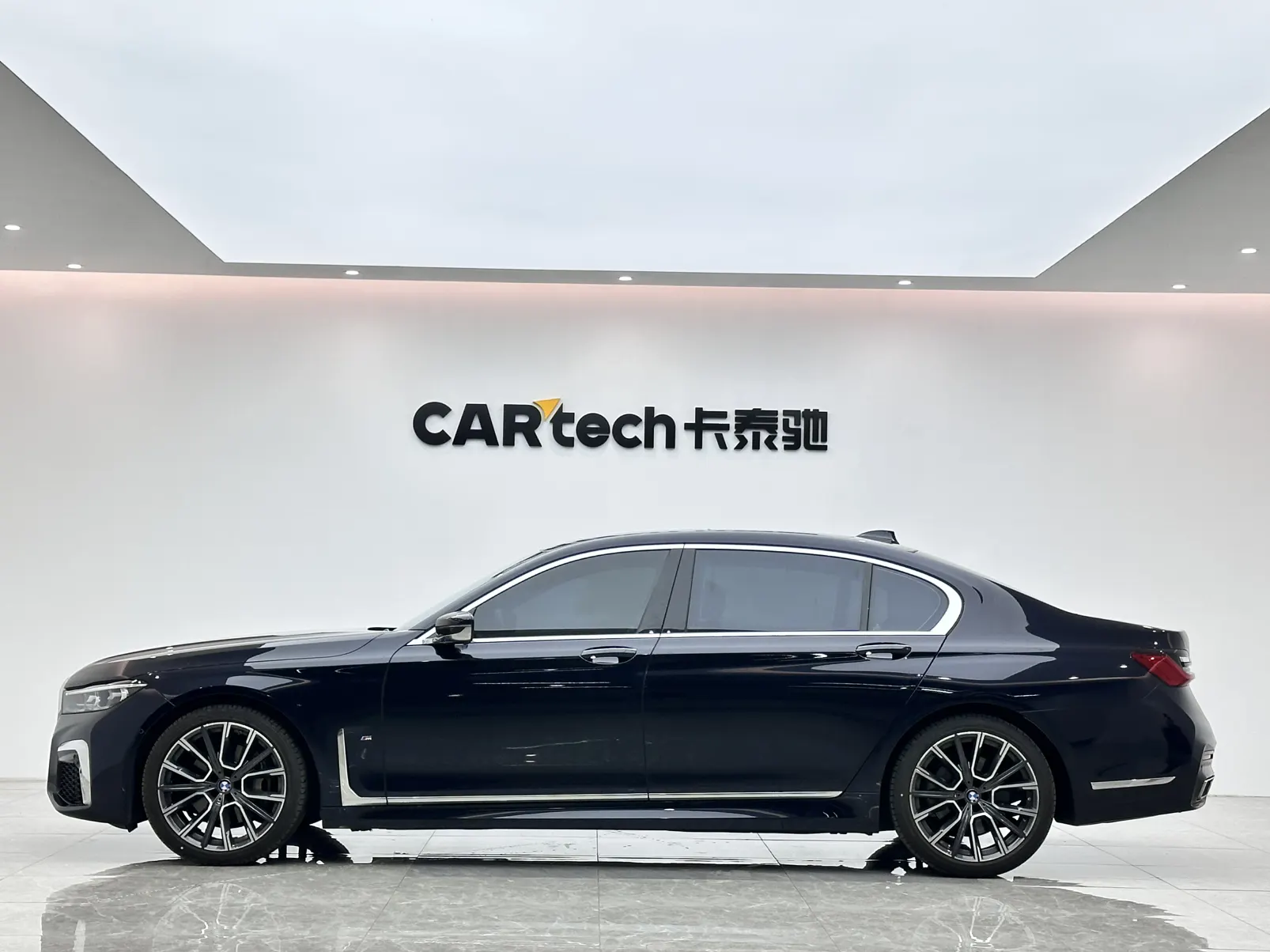 BMW 740Li, 2022 2