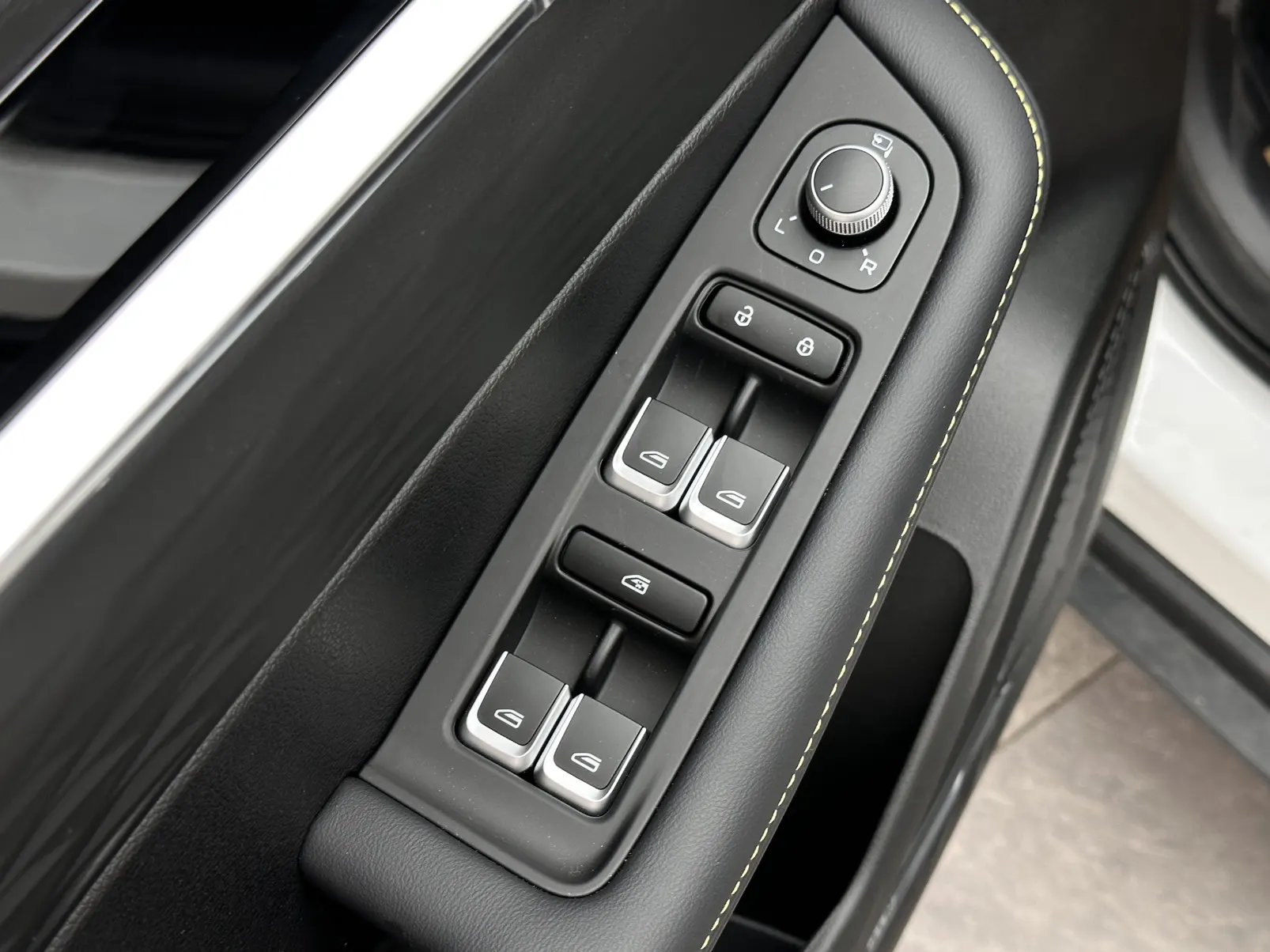 Geely Coolray, 2026 14