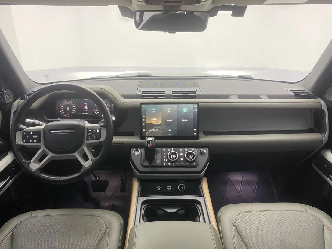 Land Rover Defender, 2021 13