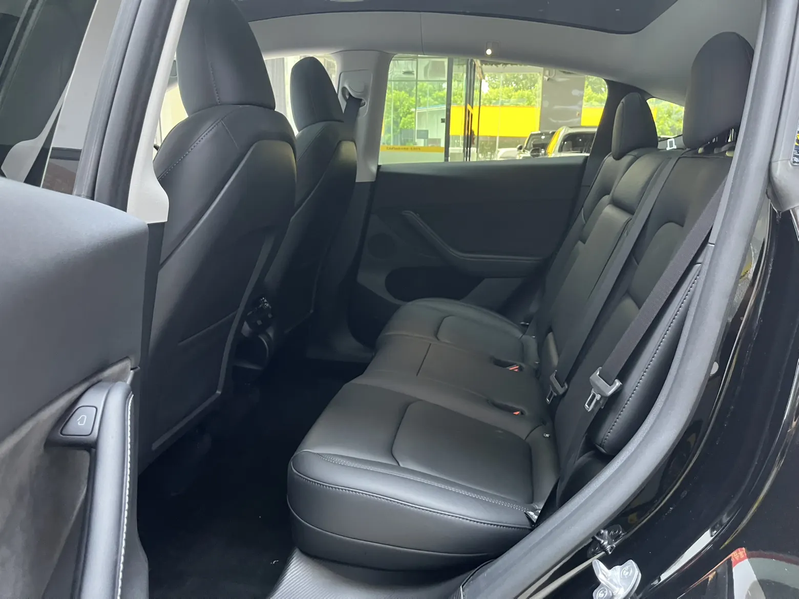 Tesla Model Y, 2023 14