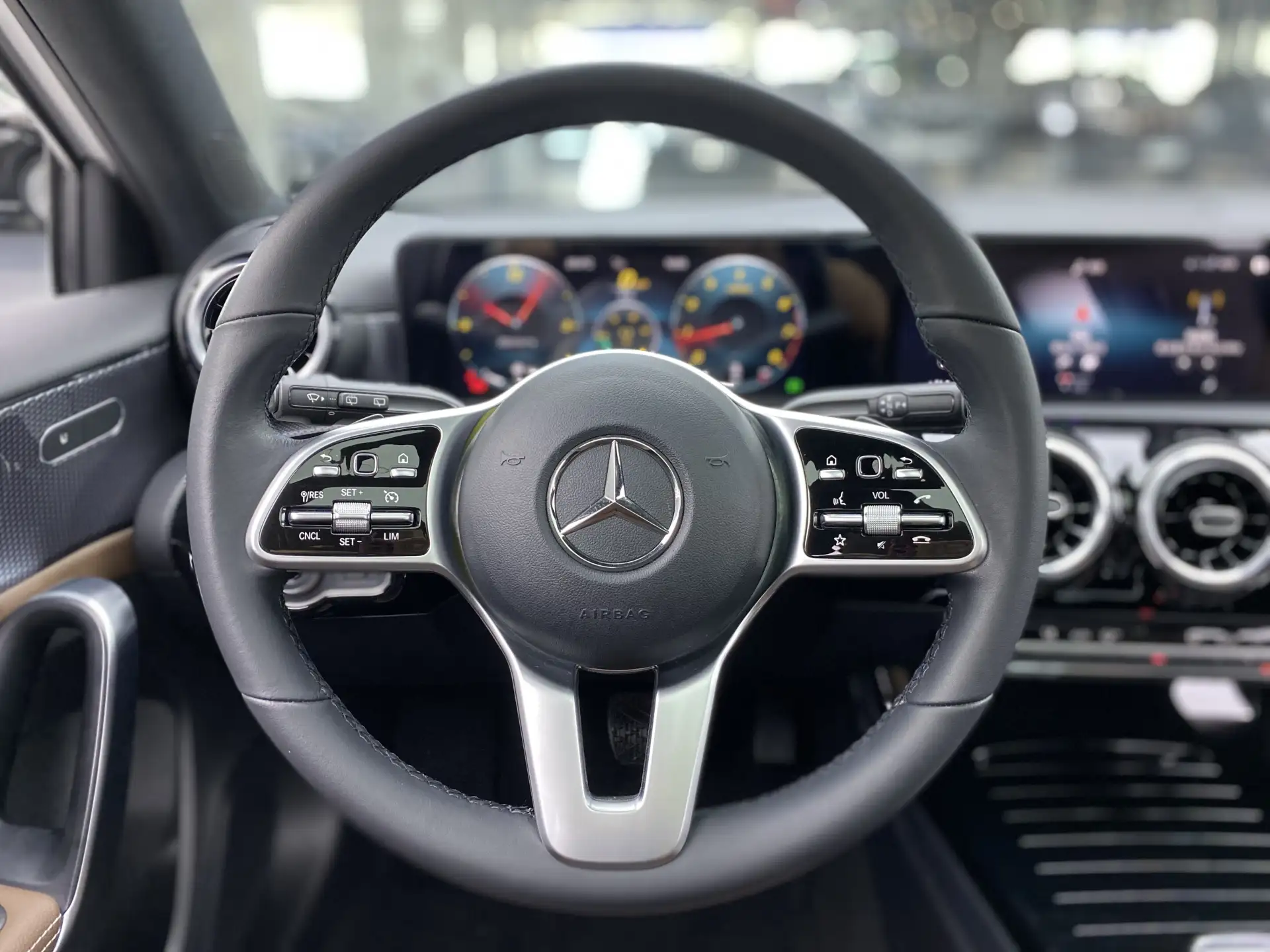 Mercedes-Benz A 200, 2022 14