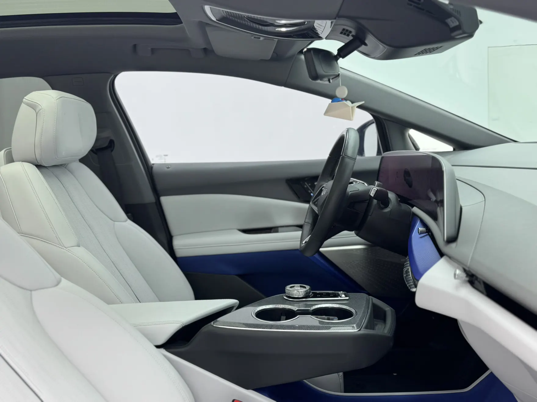 Cadillac IQ, 2024 12