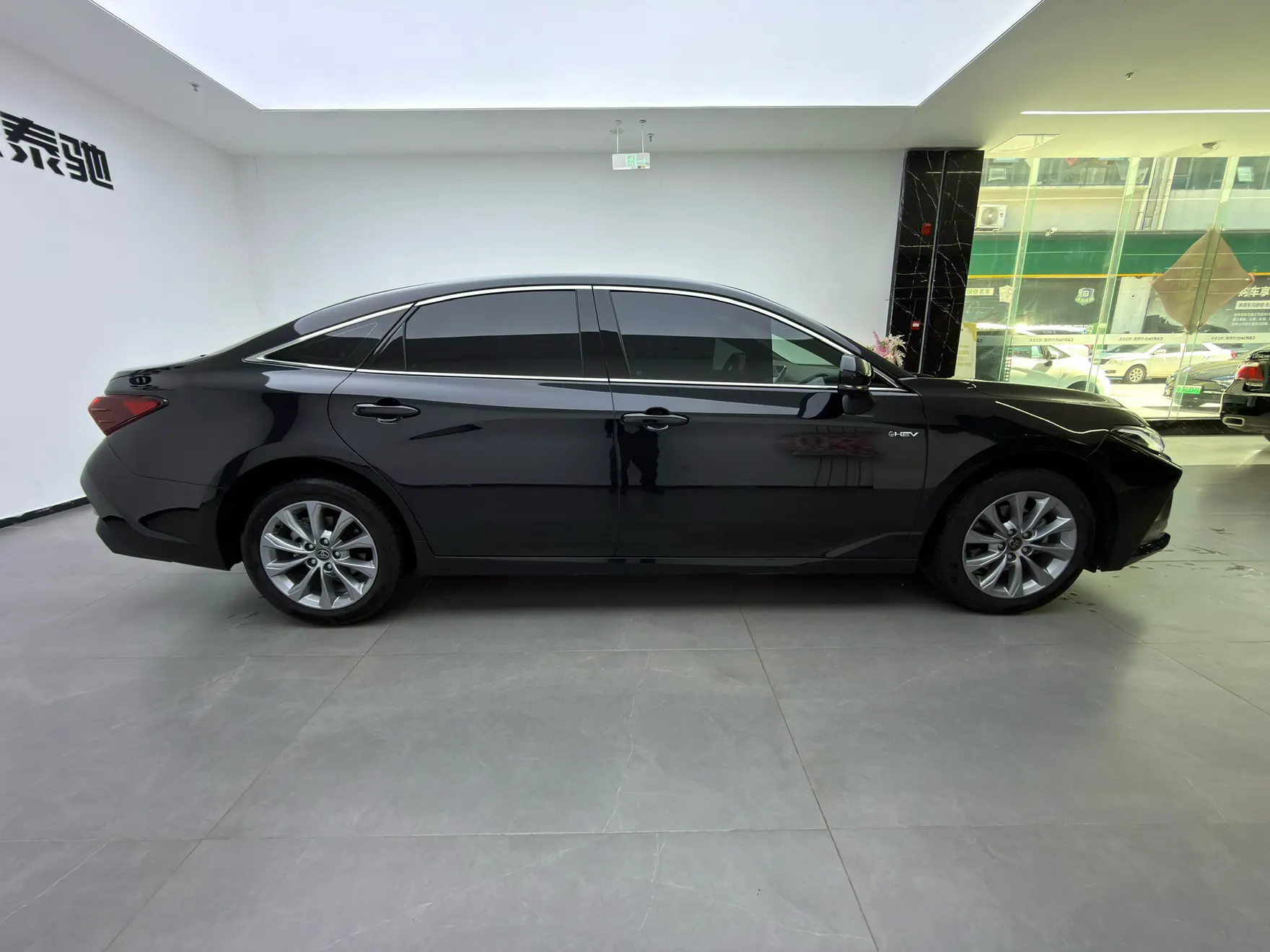 Toyota Avalon, 2025 4