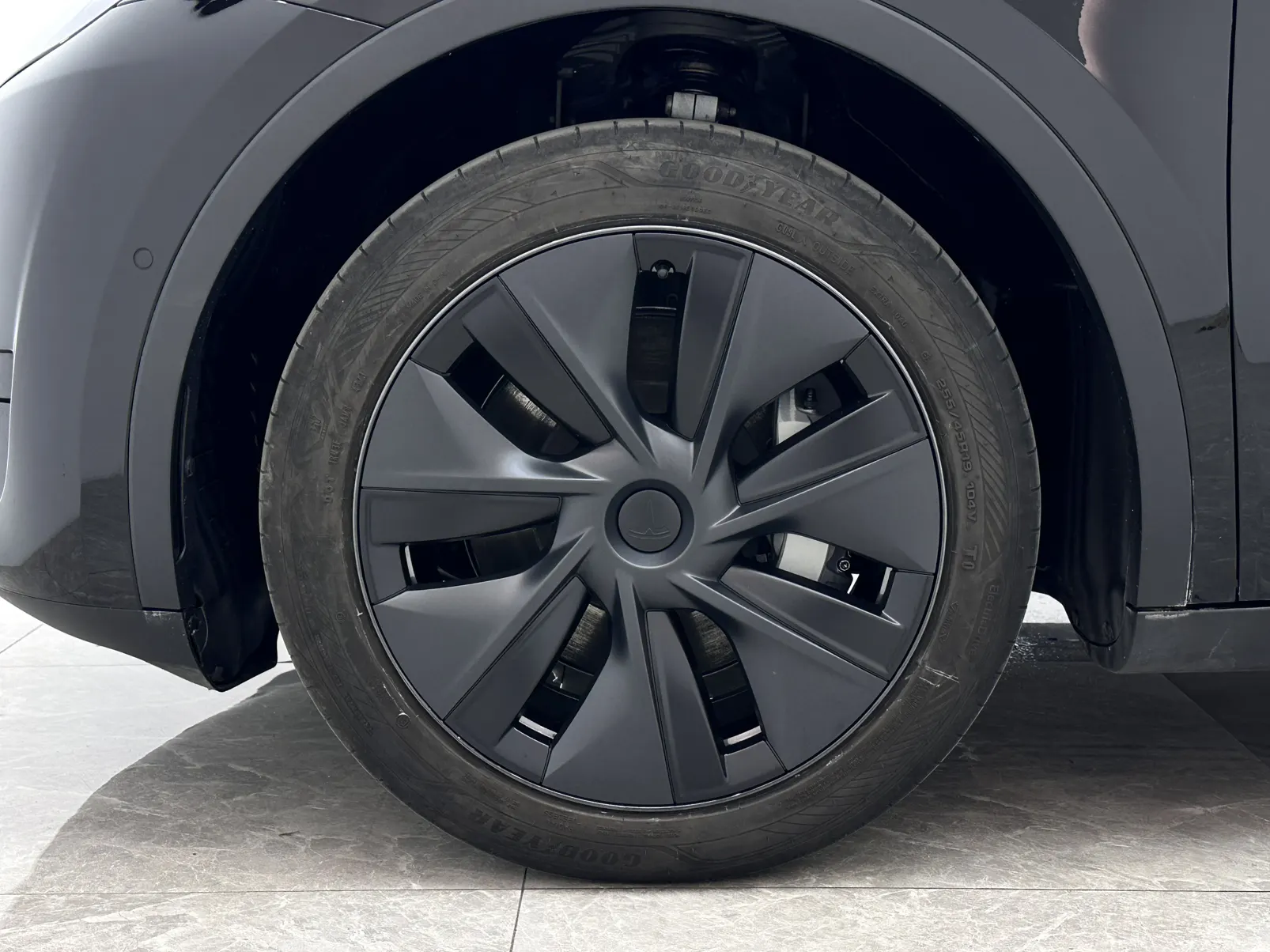 Tesla Model Y, 2023 19