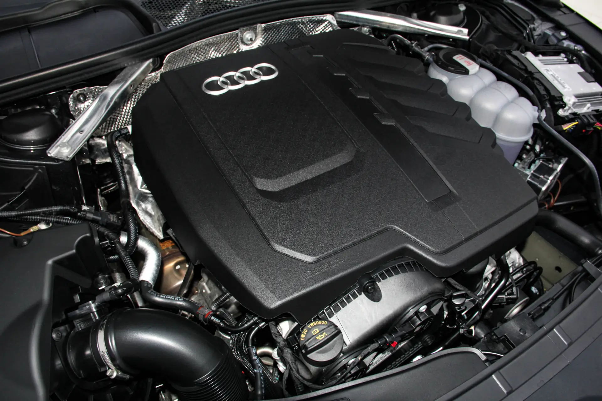Audi A4L, 2025 11