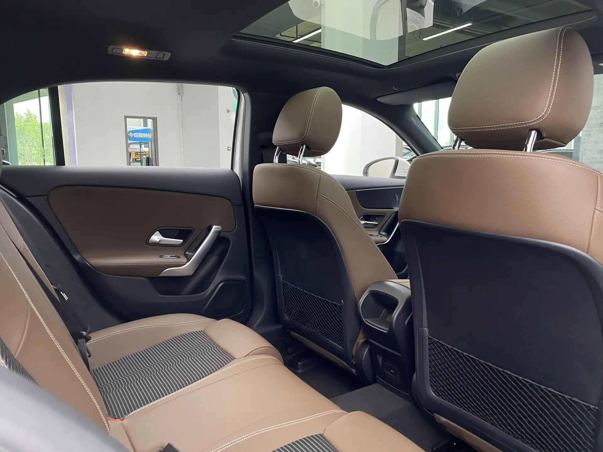Mercedes-Benz A 200, 2022 11