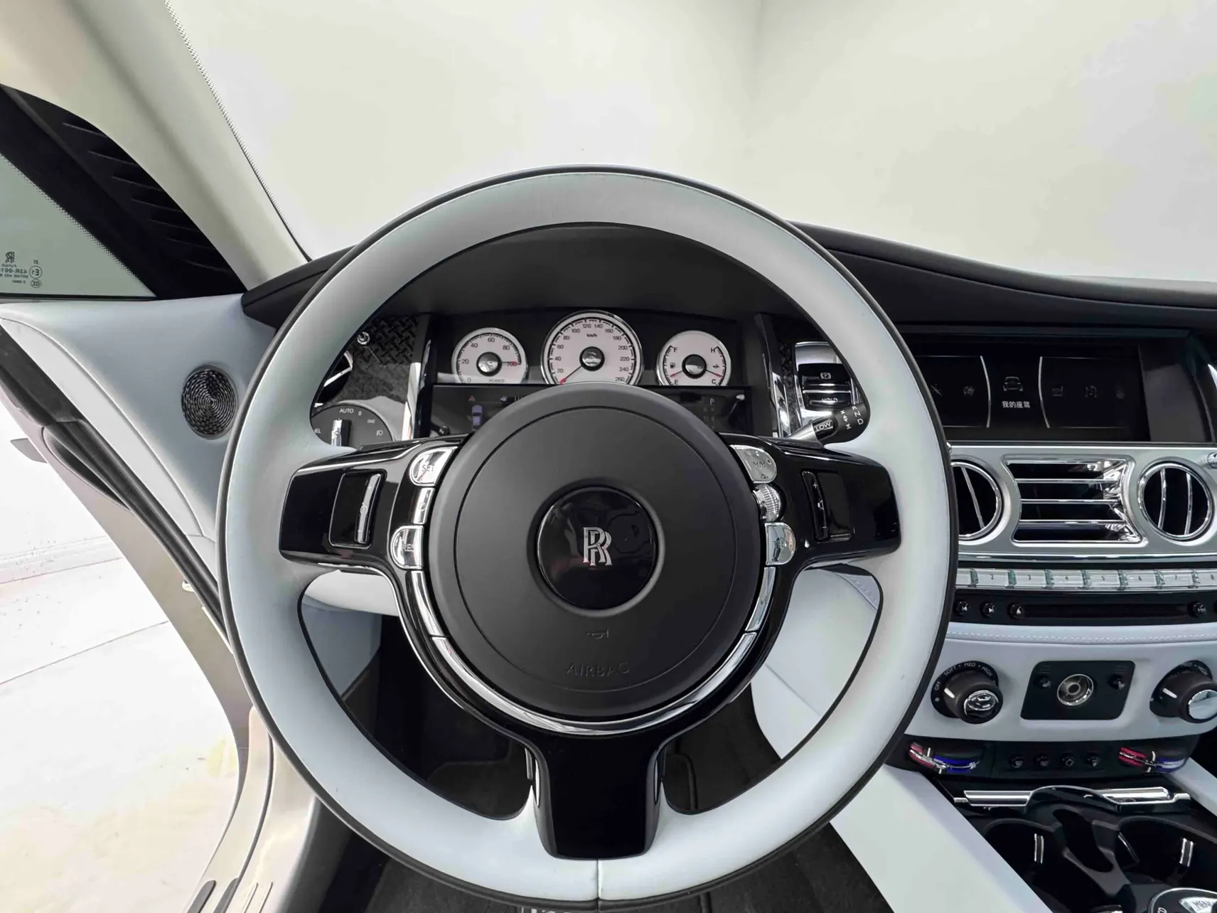 Rolls-Royce Wraith, 2015 16