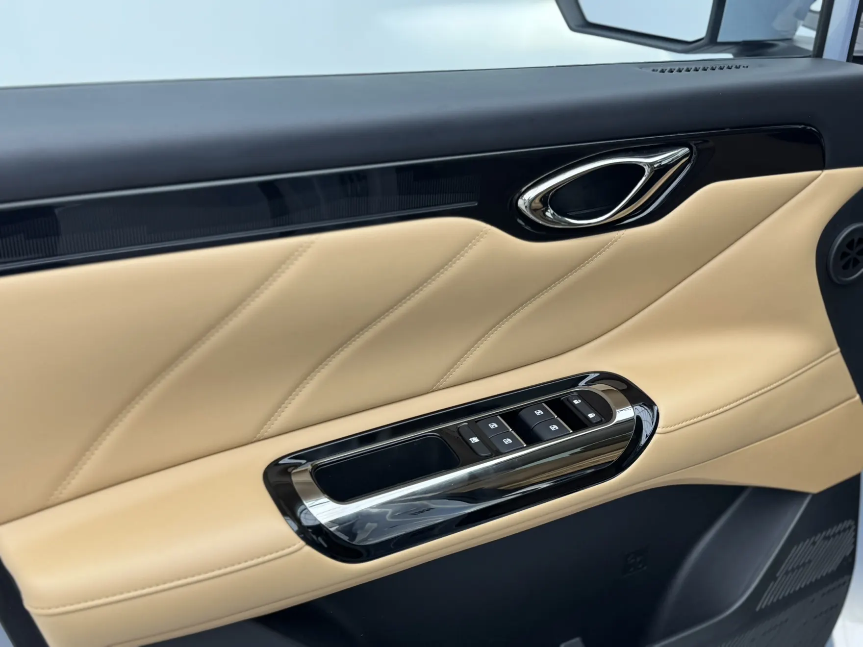 Trumpchi E8, 2024 8