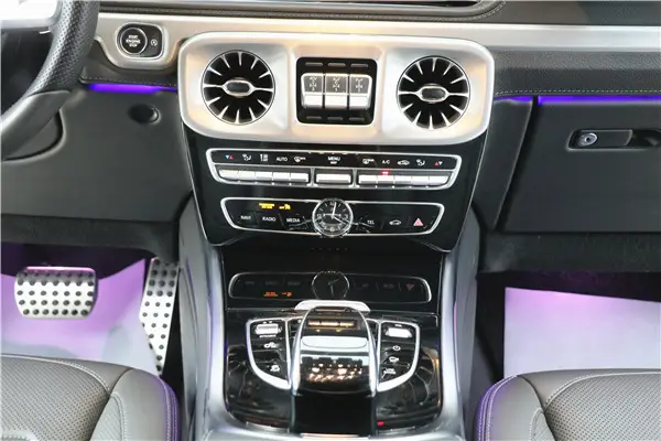 Mercedes-Benz G 400 d, 2023 19