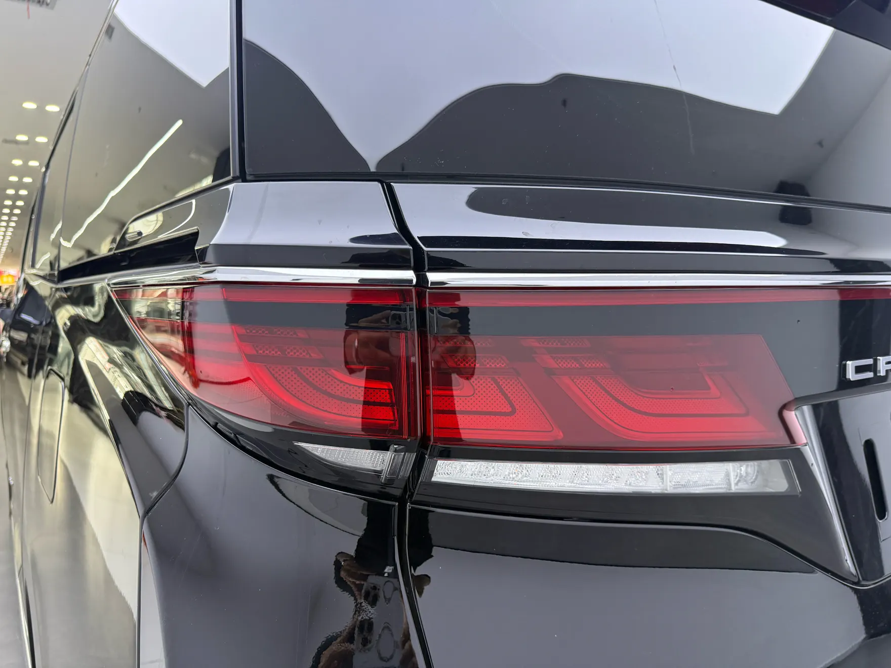 Toyota Vellfire, 2024 10
