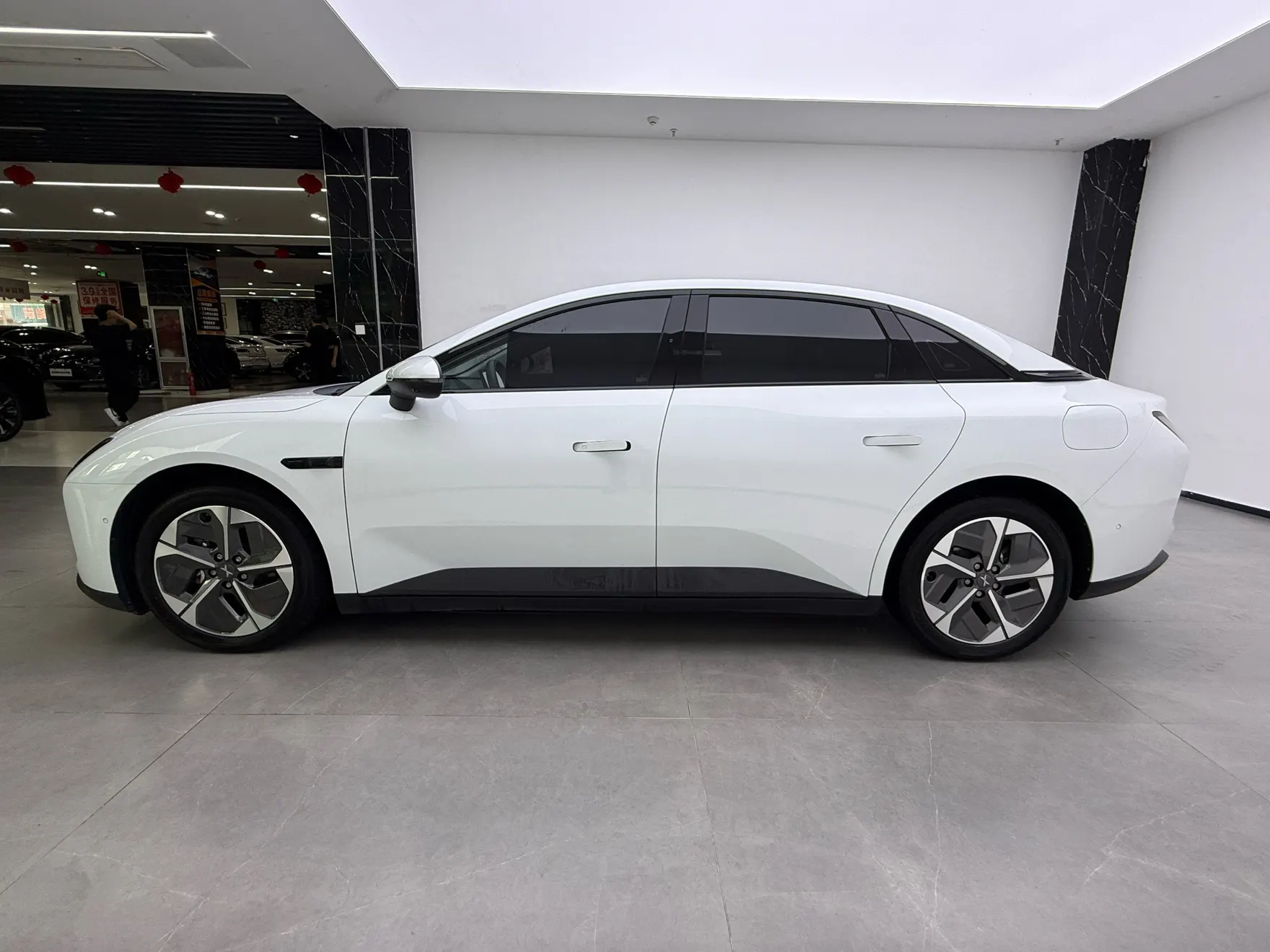 Xpeng Mona M03, 2024 8