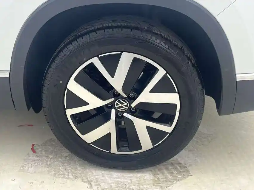 Volkswagen Tayron, 2023 все фото