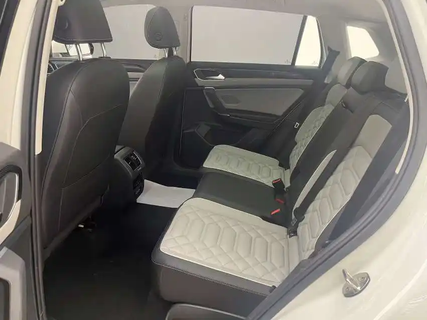 Volkswagen Tayron, 2023 9