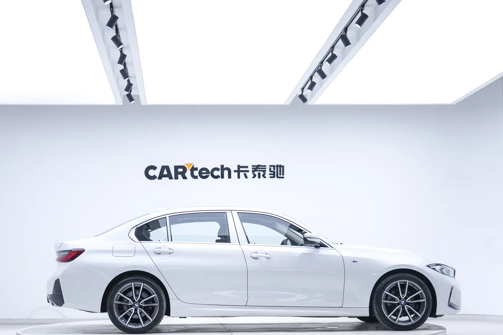 BMW 320Li, 2023 4