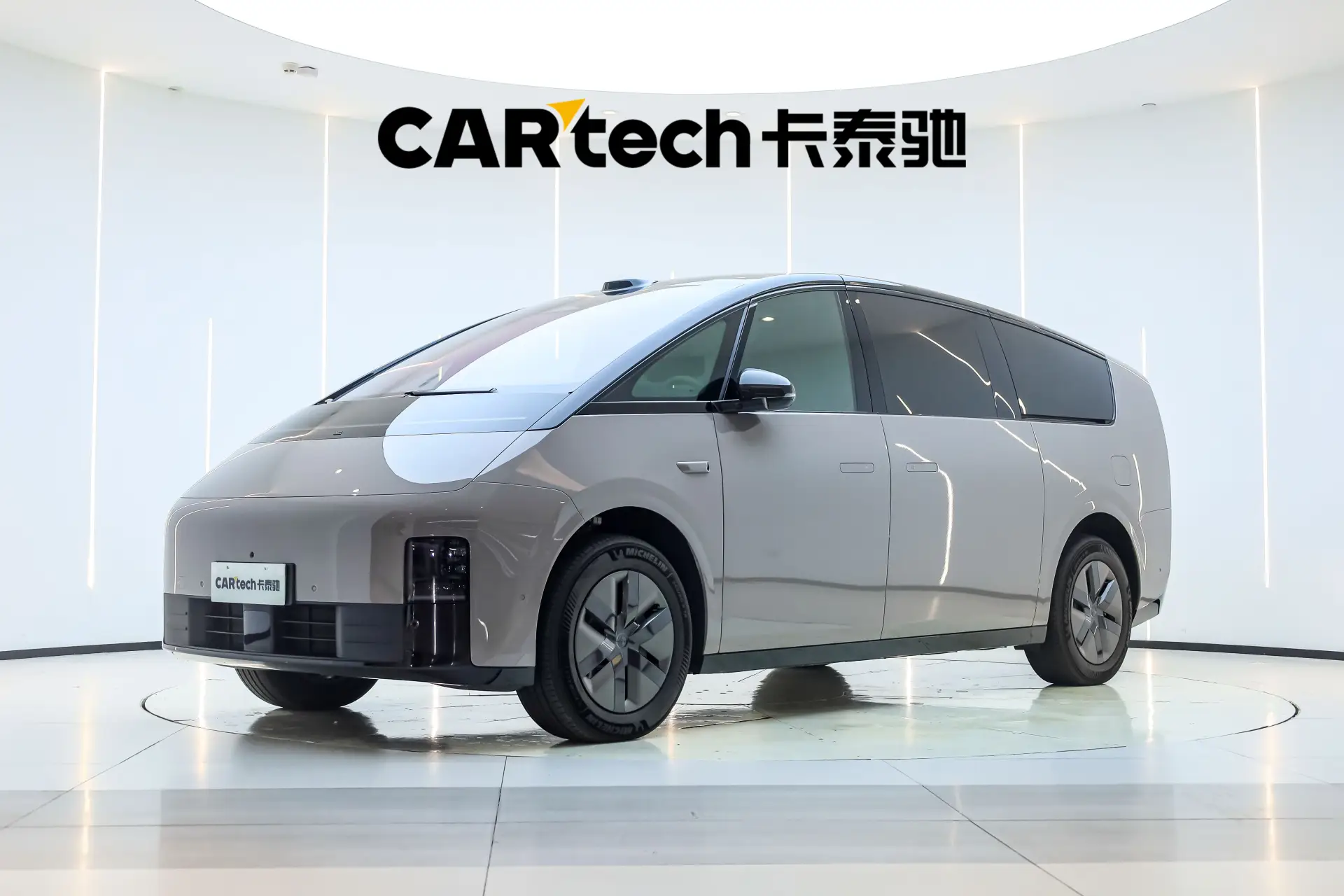 Li Auto MEGA, 2025 1