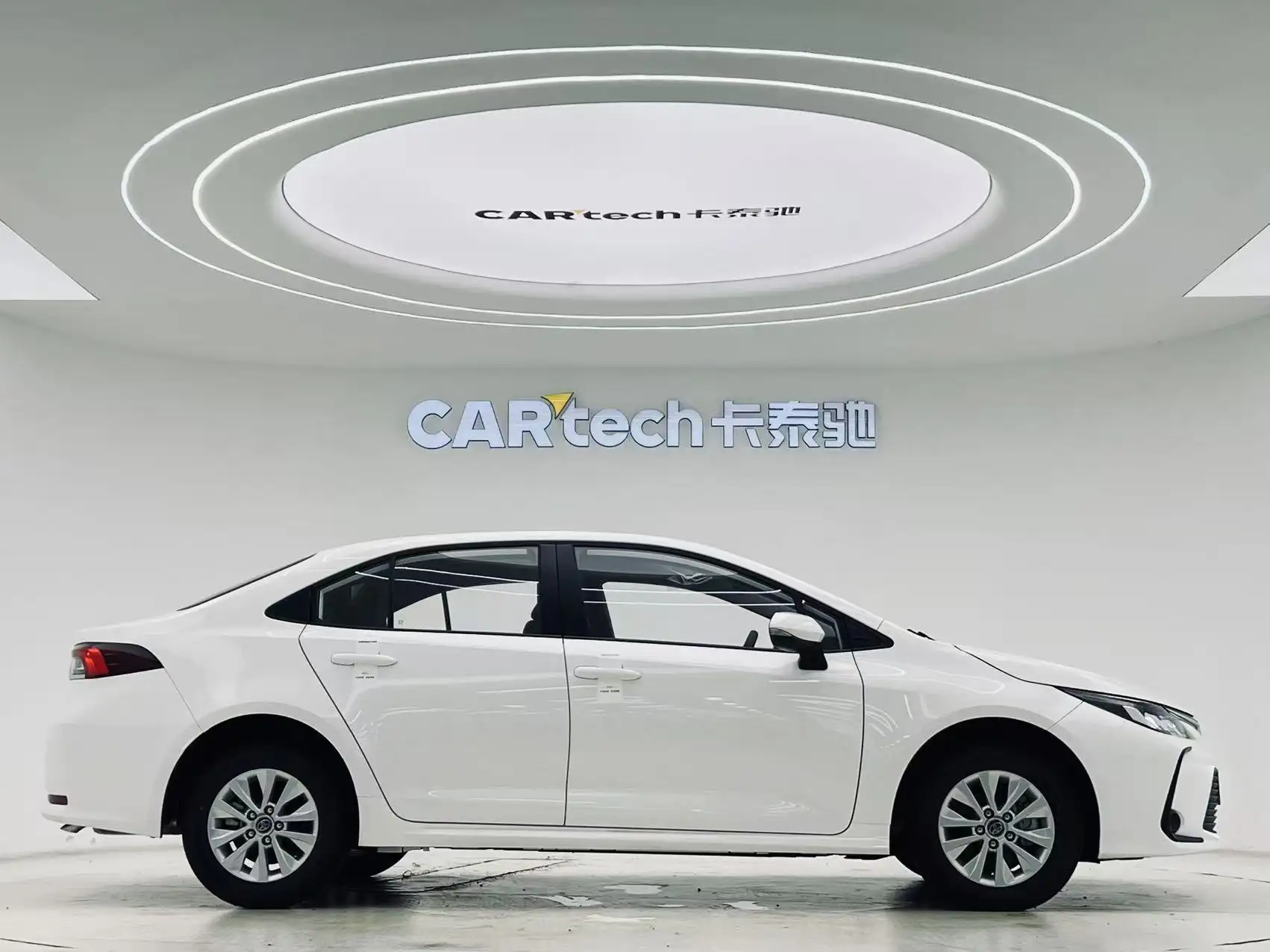 Toyota Corolla, 2025 4