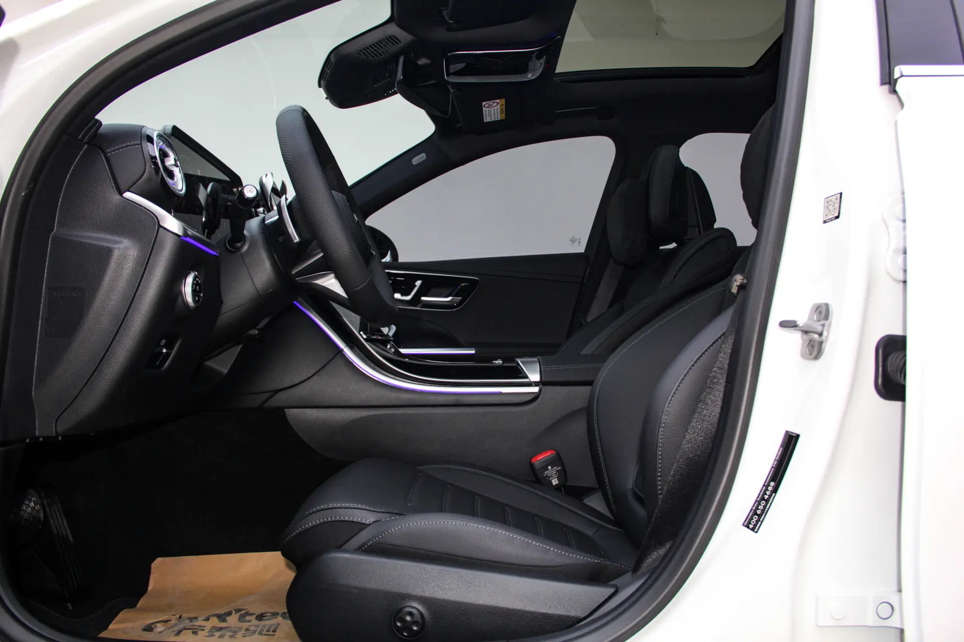 Mercedes-Benz C 260 L, 2026 17