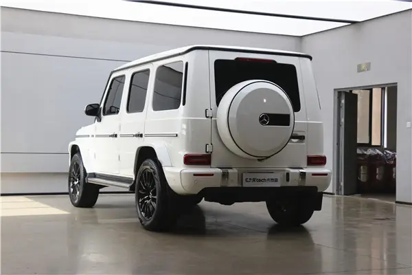 Mercedes-Benz G 400 d, 2023 27