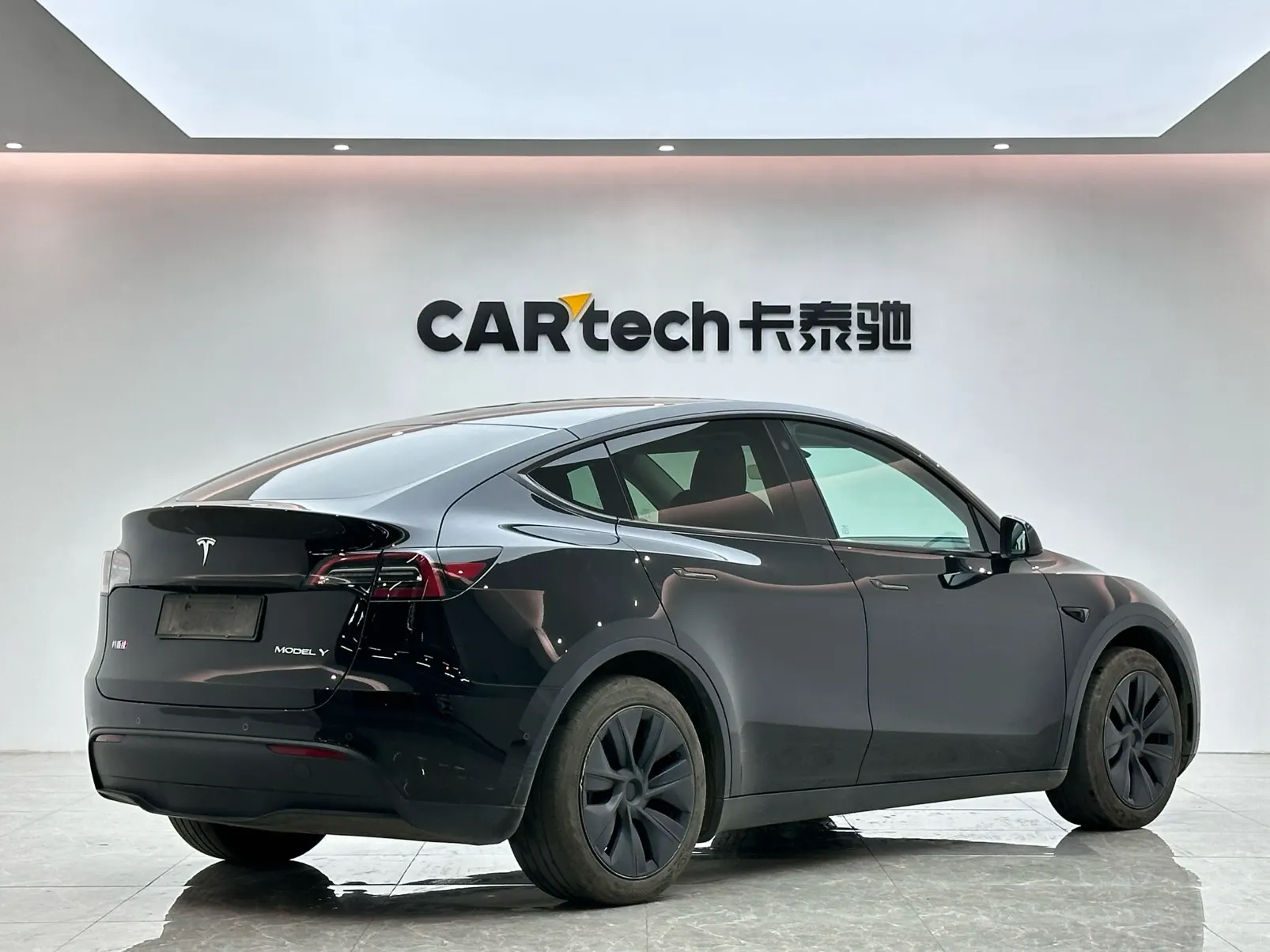 Tesla Model Y, 2023 все фото