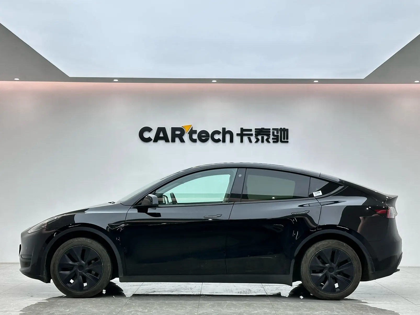 Tesla Model Y, 2023 2