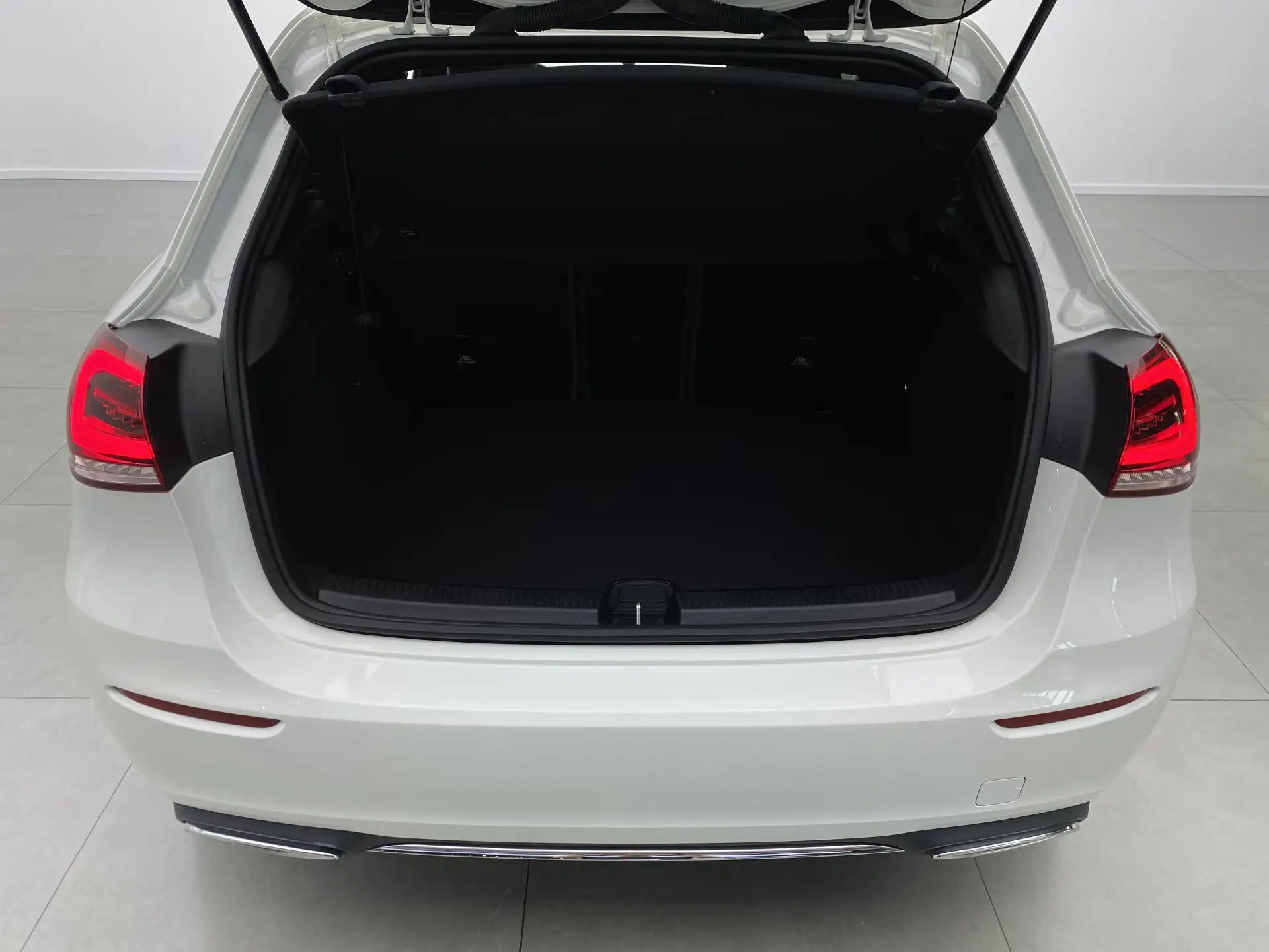 Mercedes-Benz A 200, 2022 28
