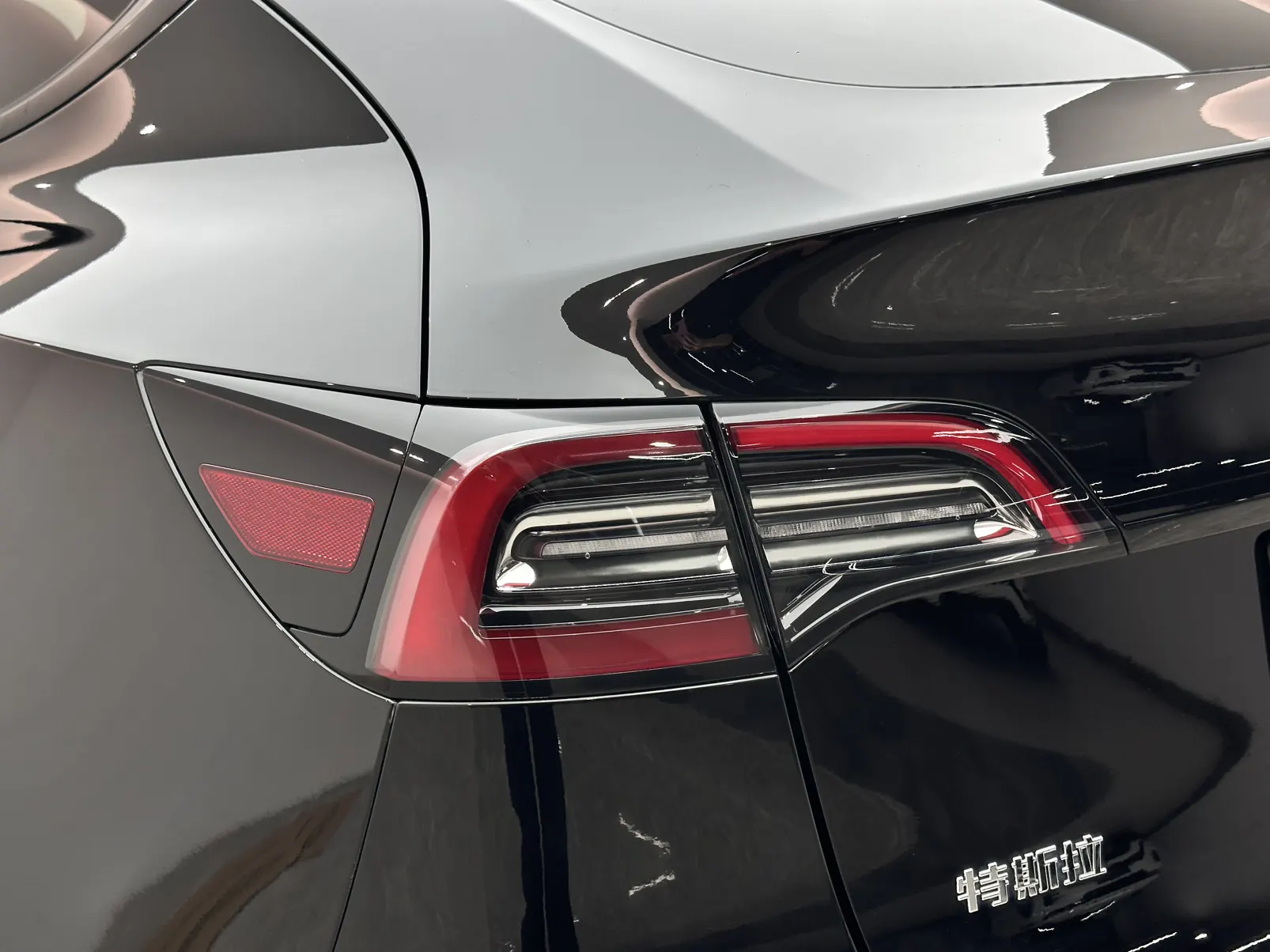 Tesla Model Y, 2023 20