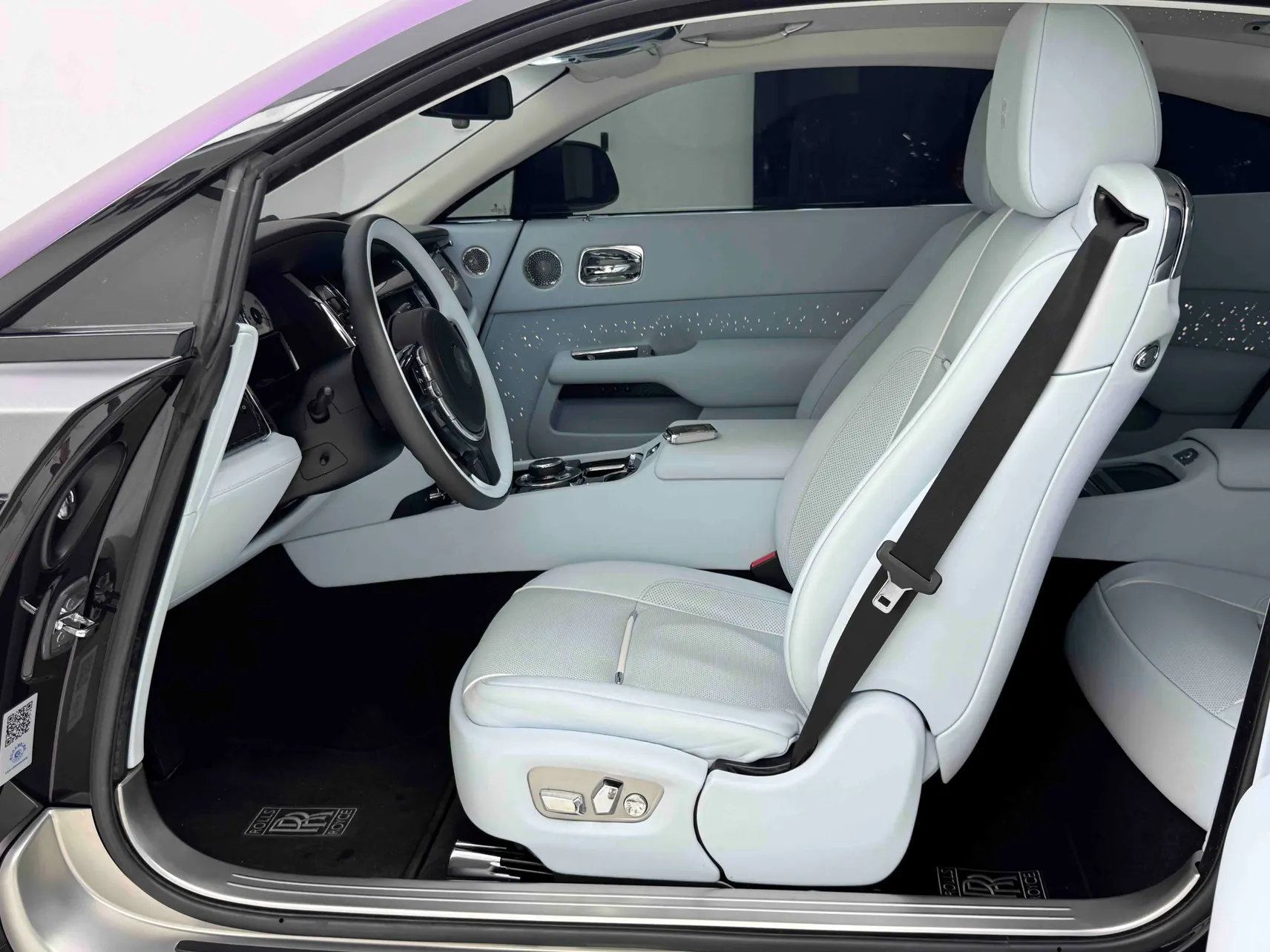 Rolls-Royce Wraith, 2015 19
