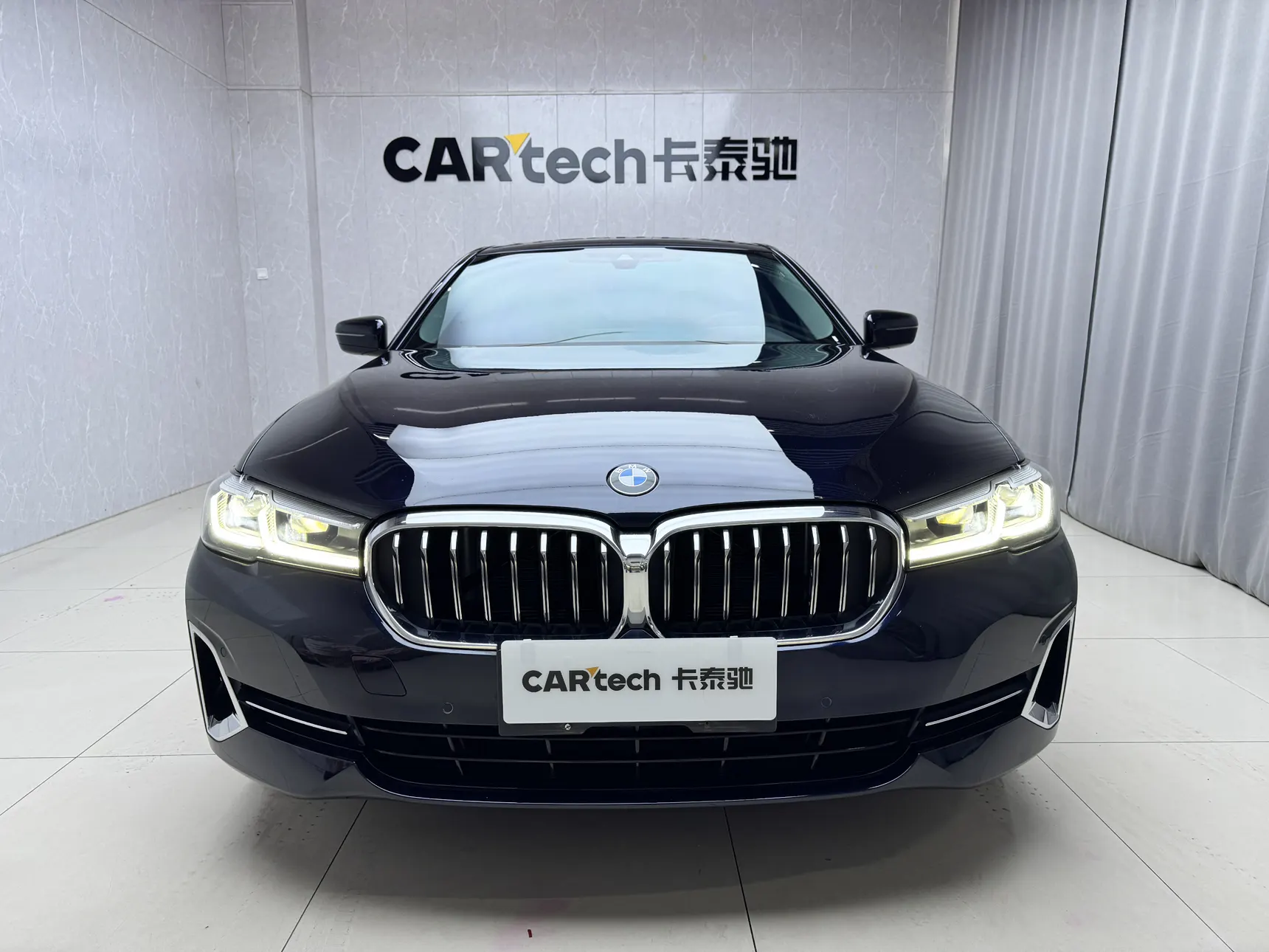 BMW 525Li, 2023 2