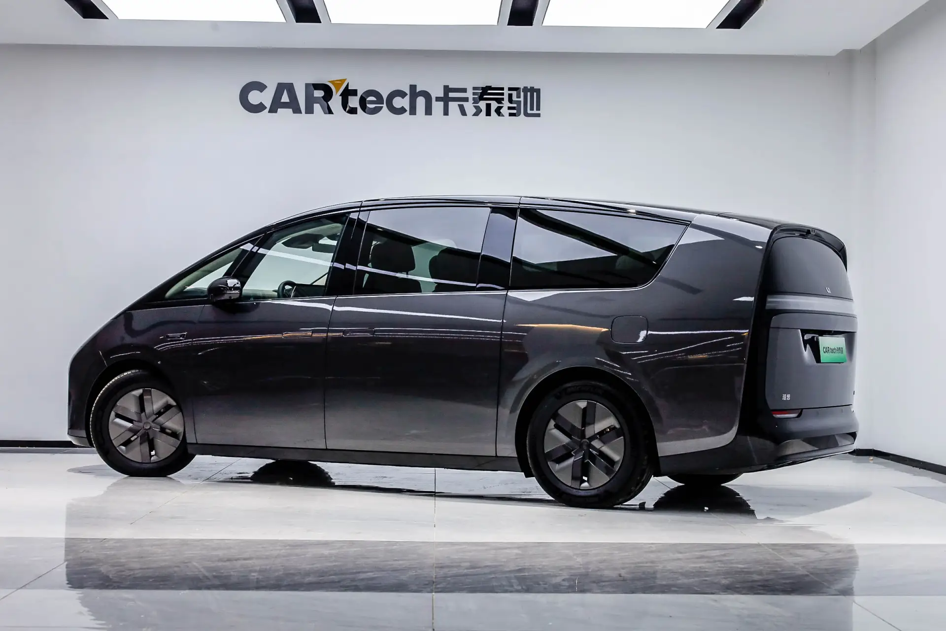 Li Auto MEGA, 2025 3