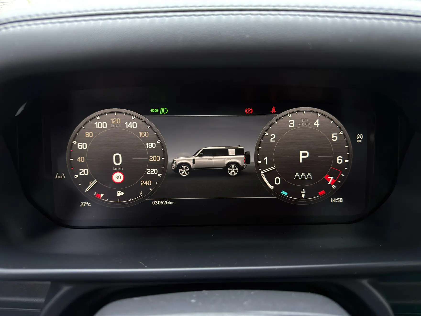 Land Rover Defender, 2023 16