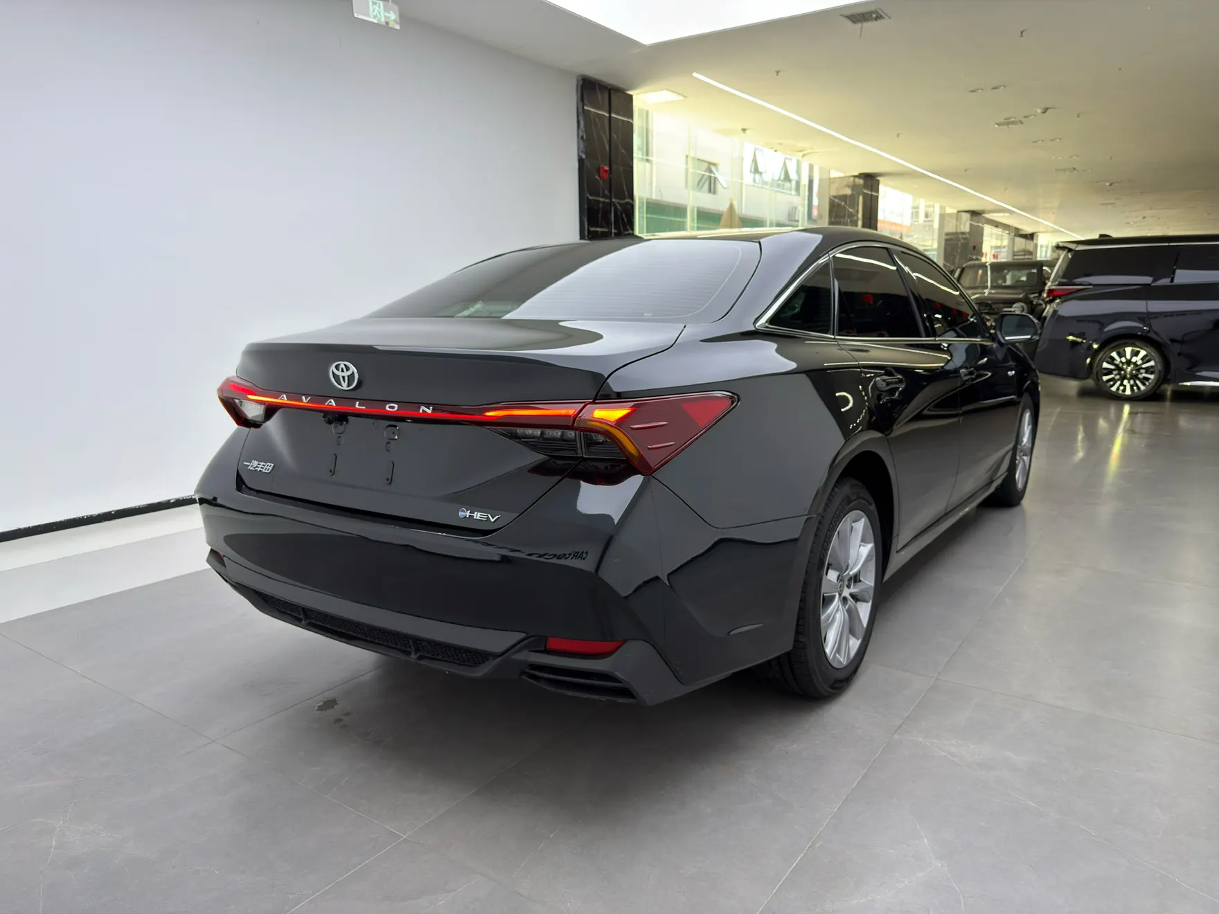 Toyota Avalon, 2025 все фото