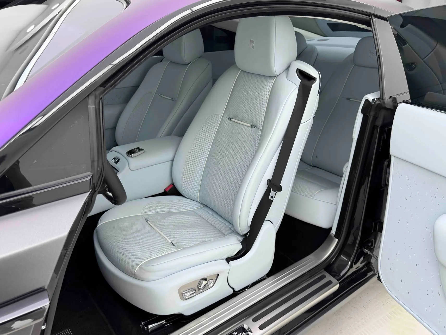 Rolls-Royce Wraith, 2015 27
