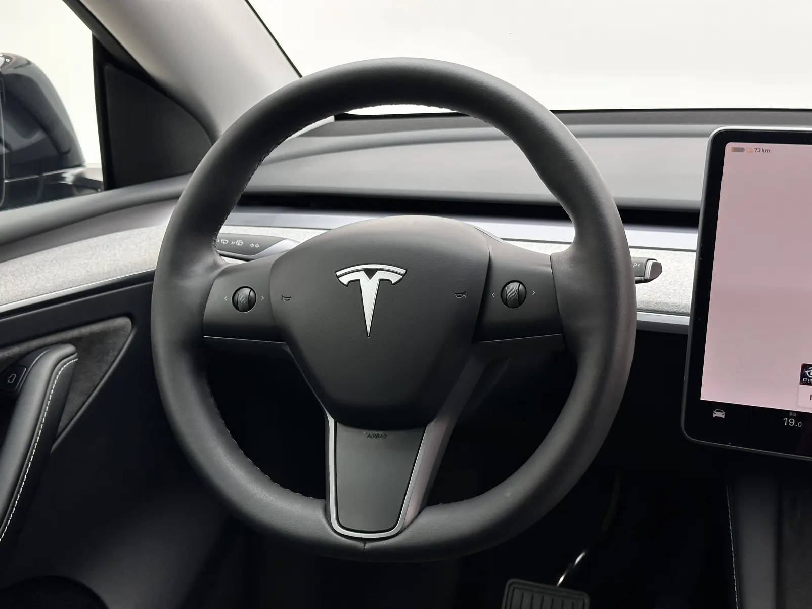 Tesla Model Y, 2023 11