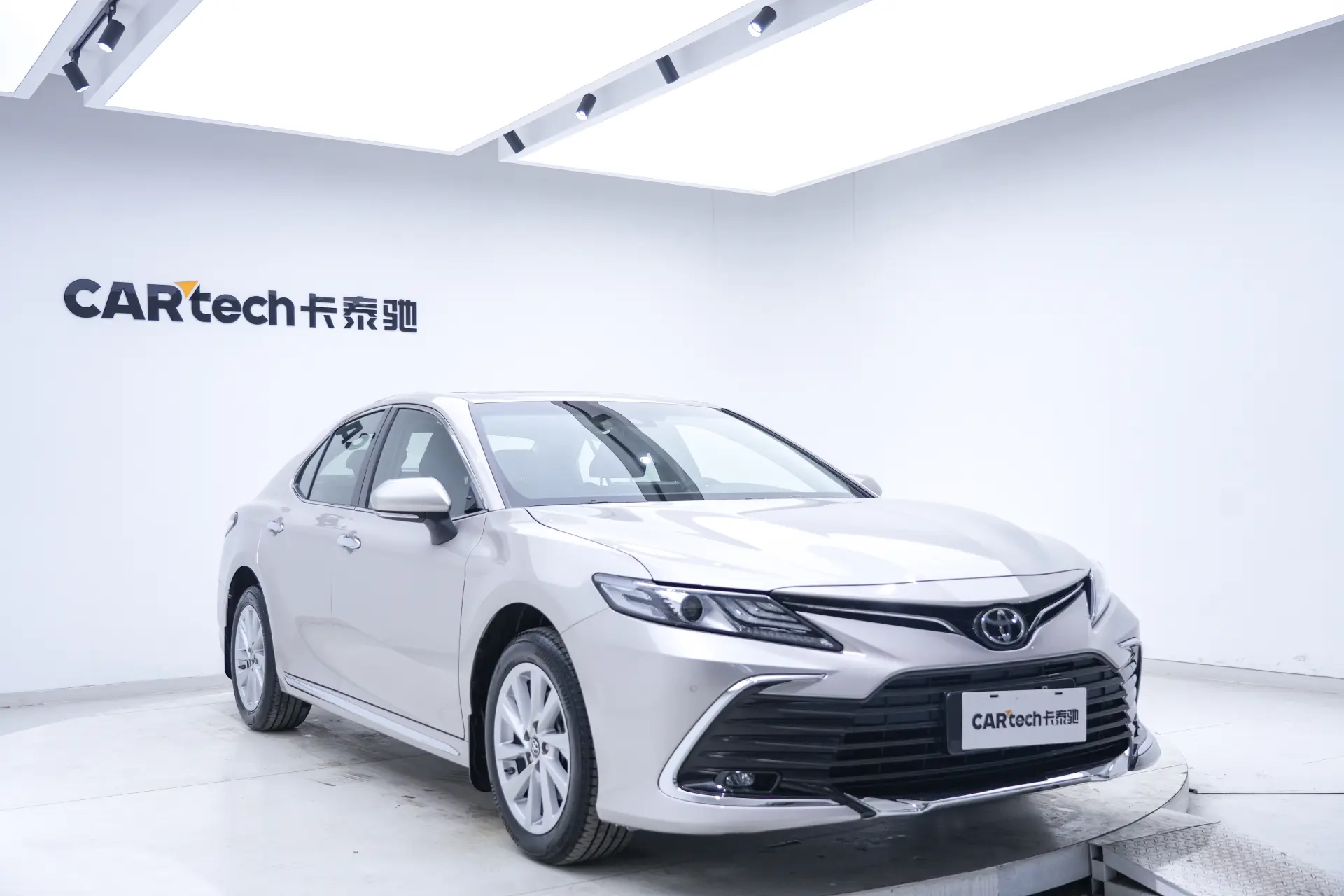 Toyota Camry, 2024 2
