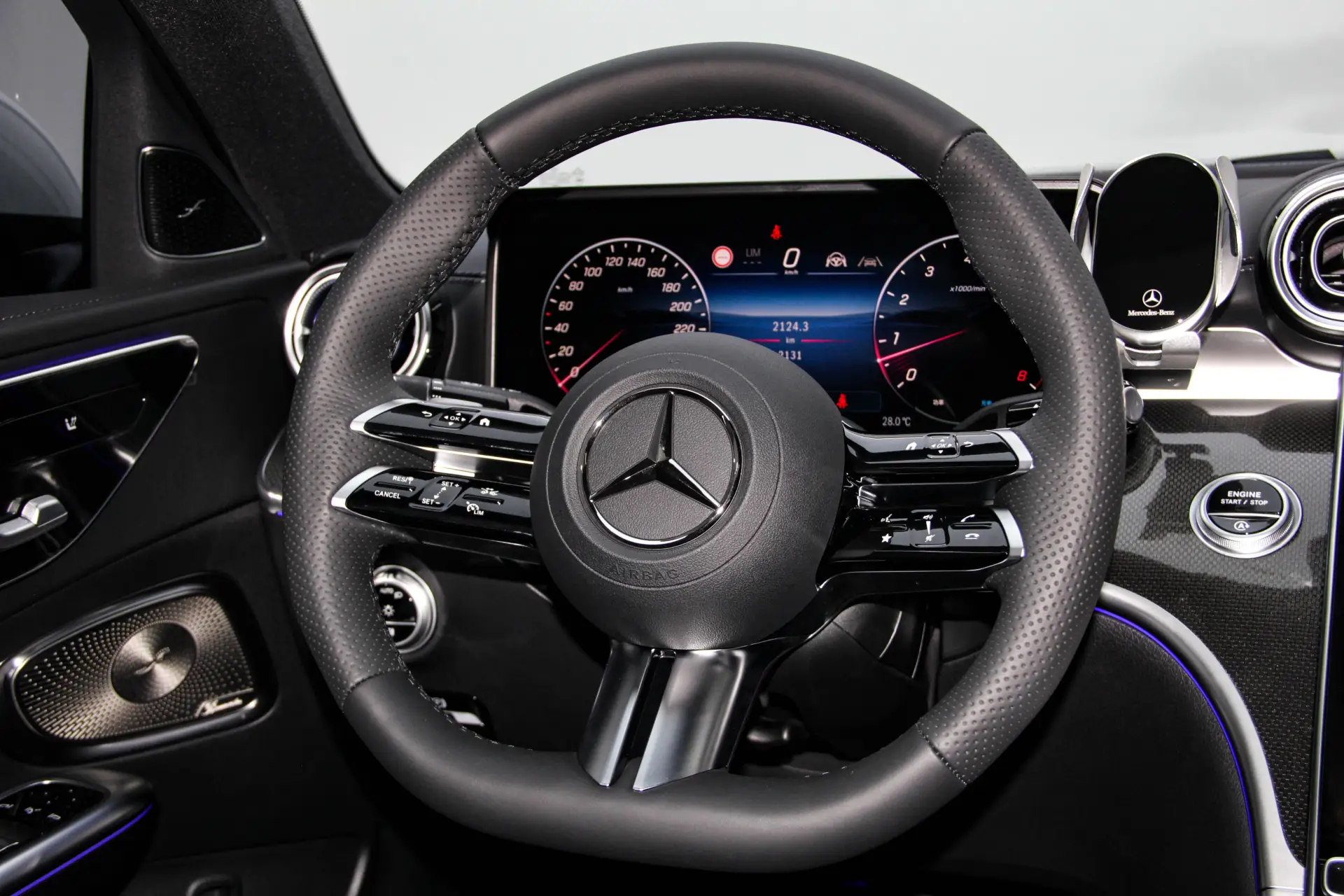 Mercedes-Benz C 260 L, 2026 14