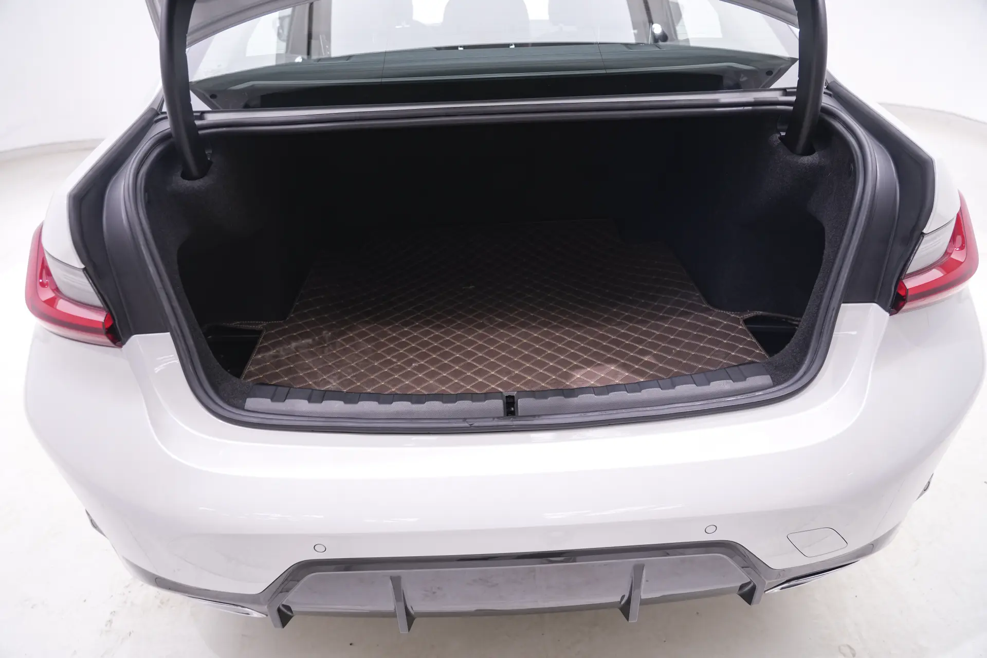 BMW 320Li, 2023 14