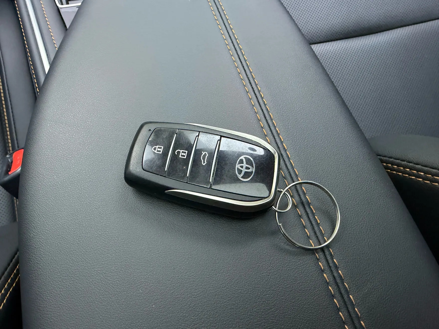 Toyota Avalon, 2025 12