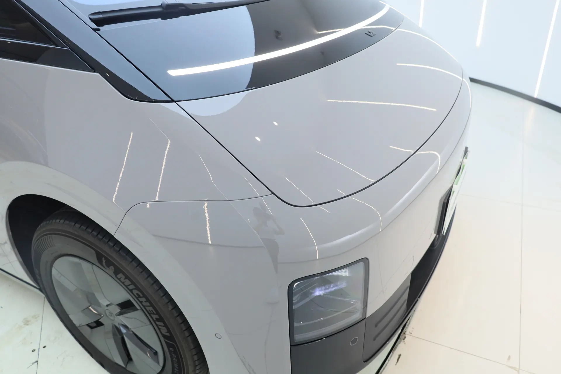 Li Auto MEGA, 2025 9