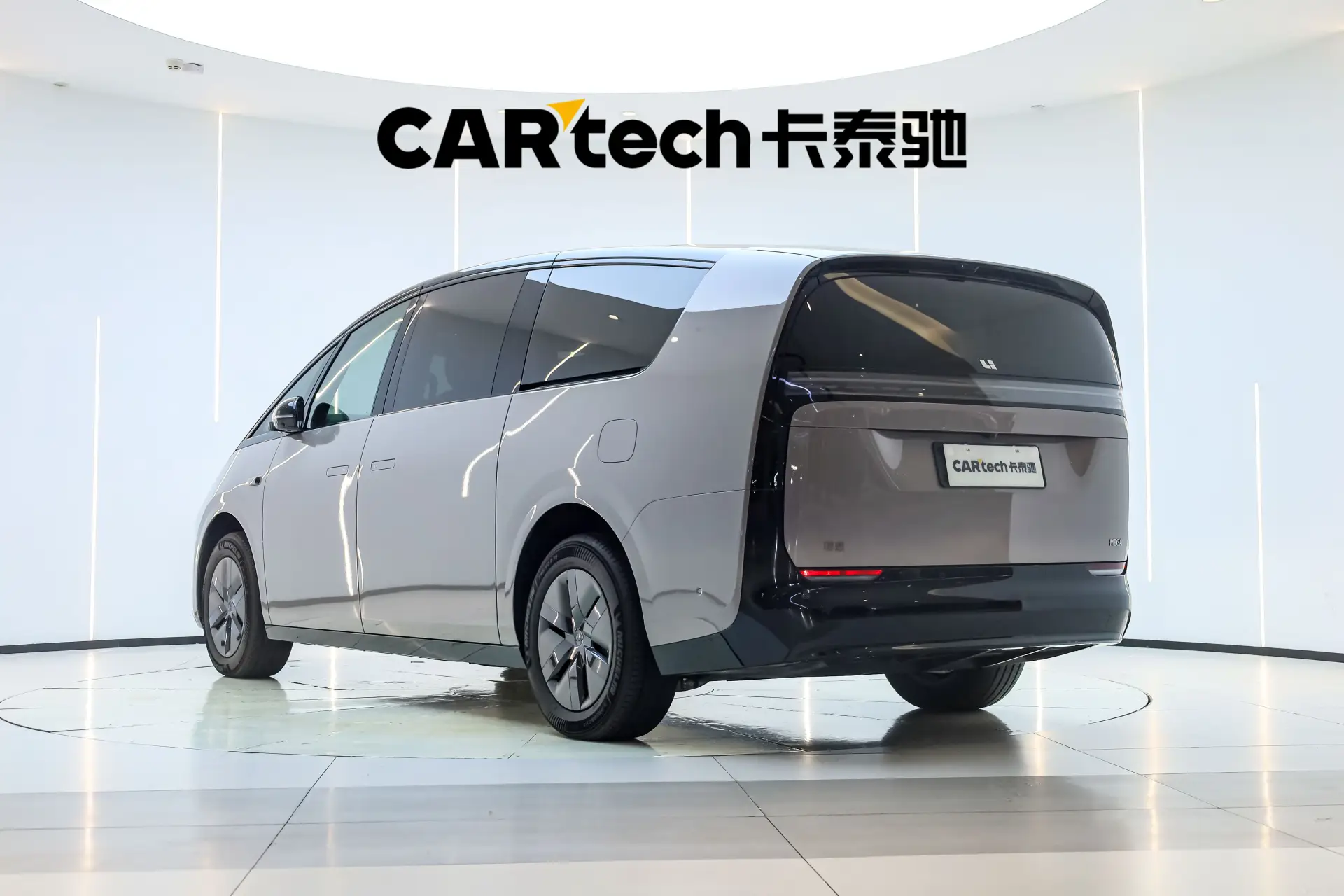 Li Auto MEGA, 2025 7