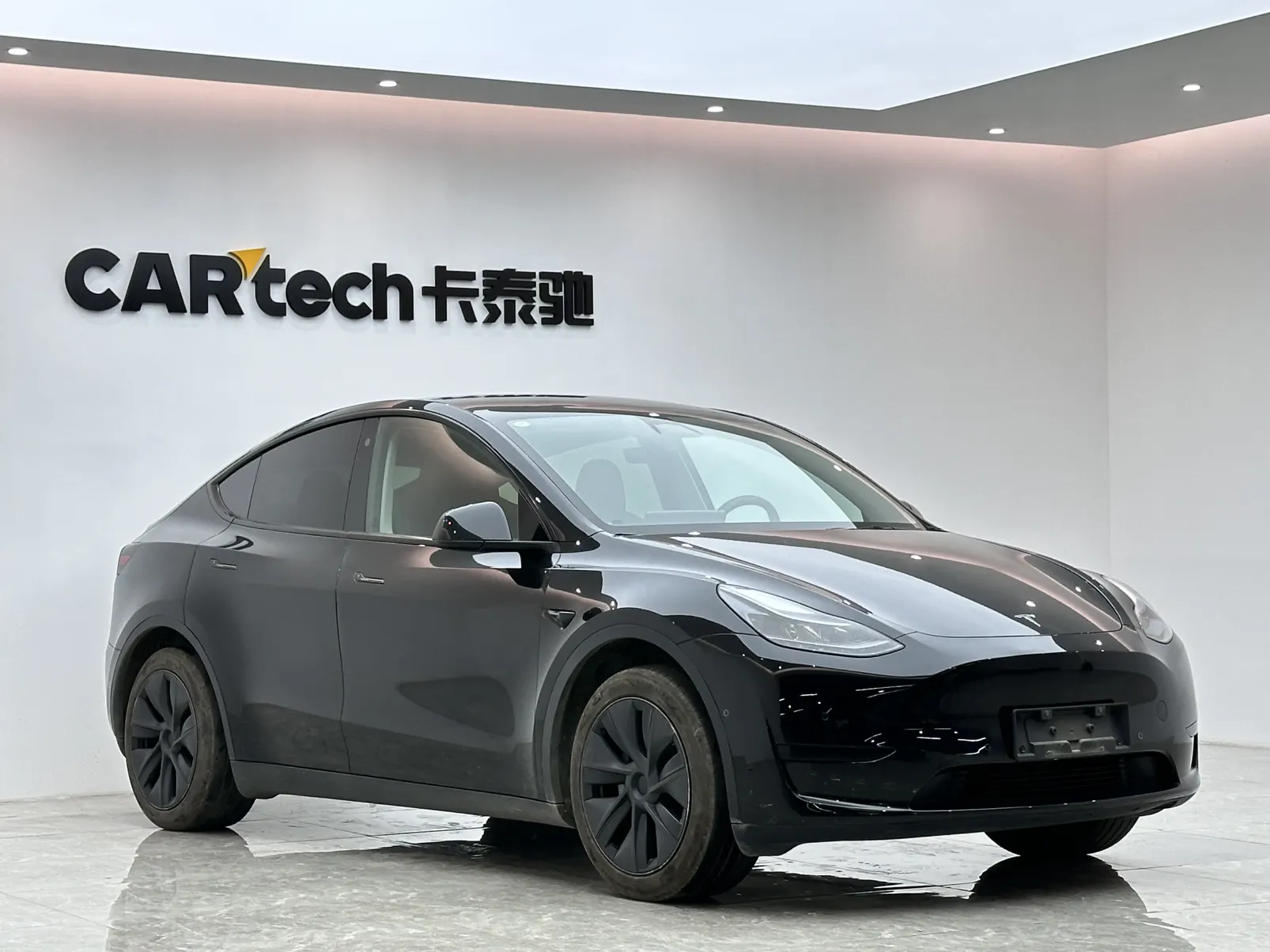 Tesla Model Y, 2023 6