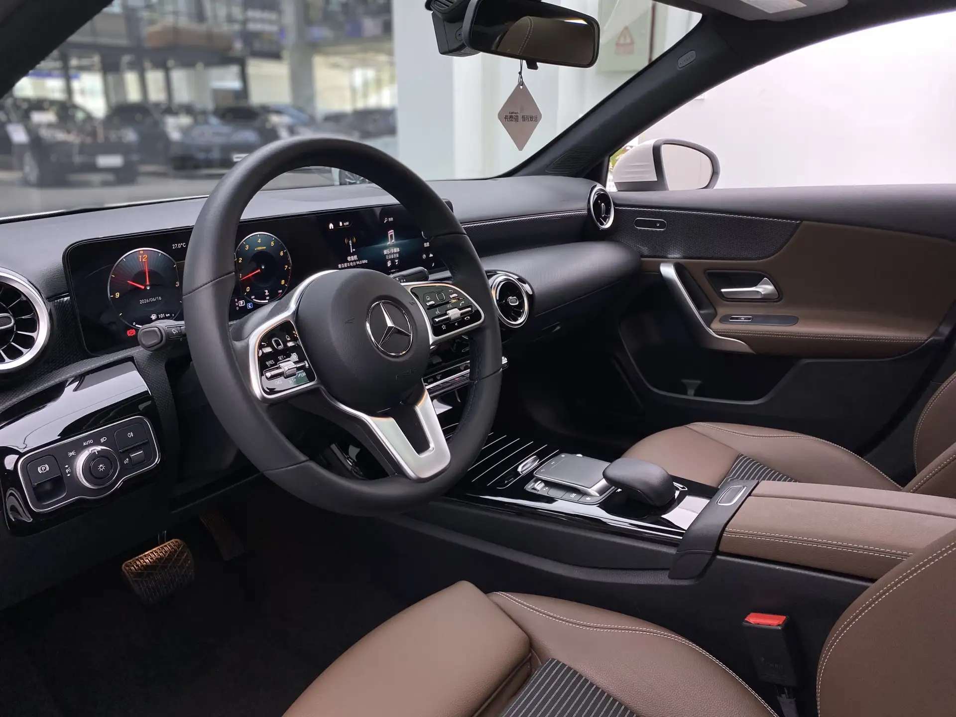 Mercedes-Benz A 200, 2022 6