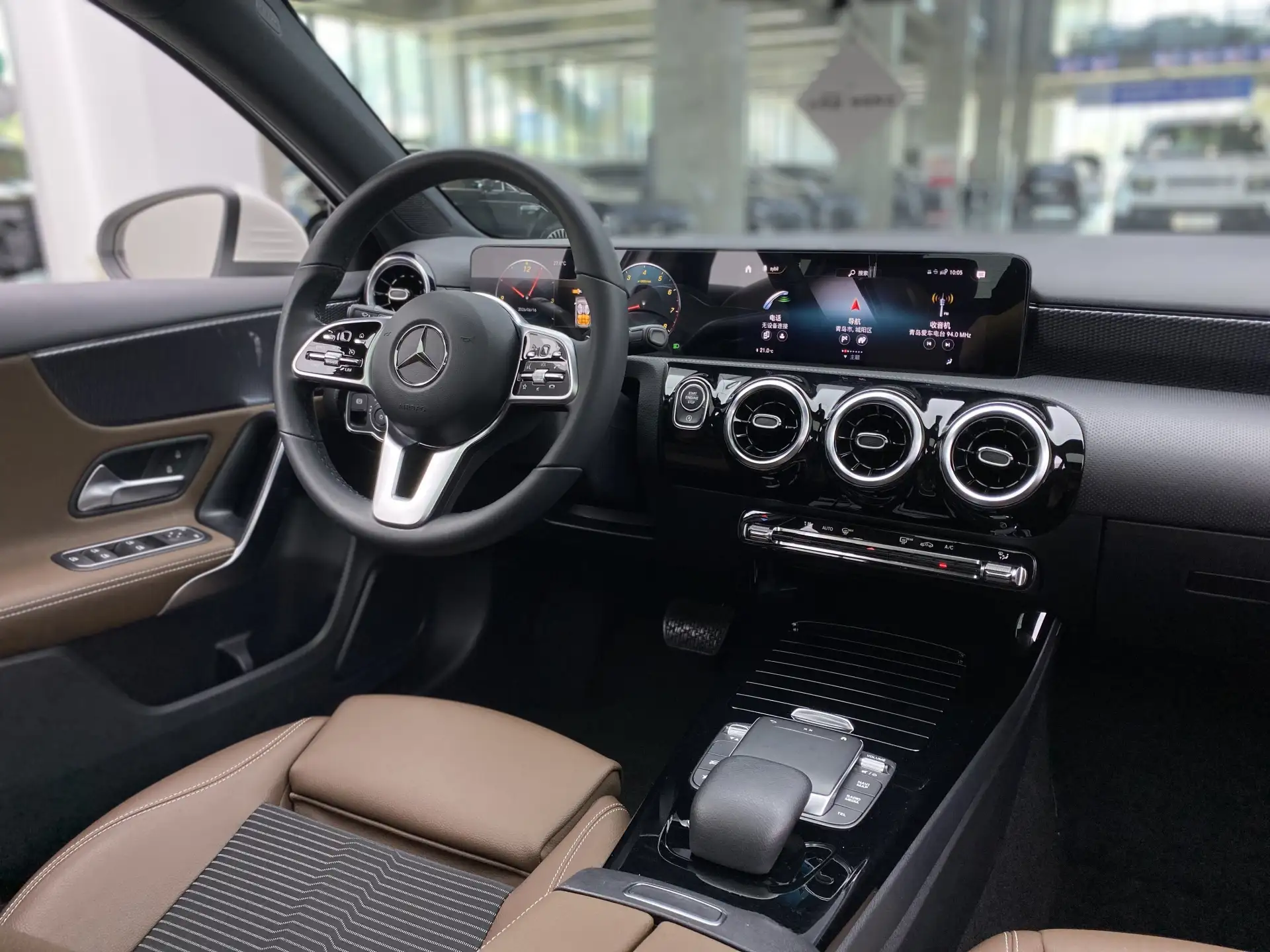 Mercedes-Benz A 200, 2022 13