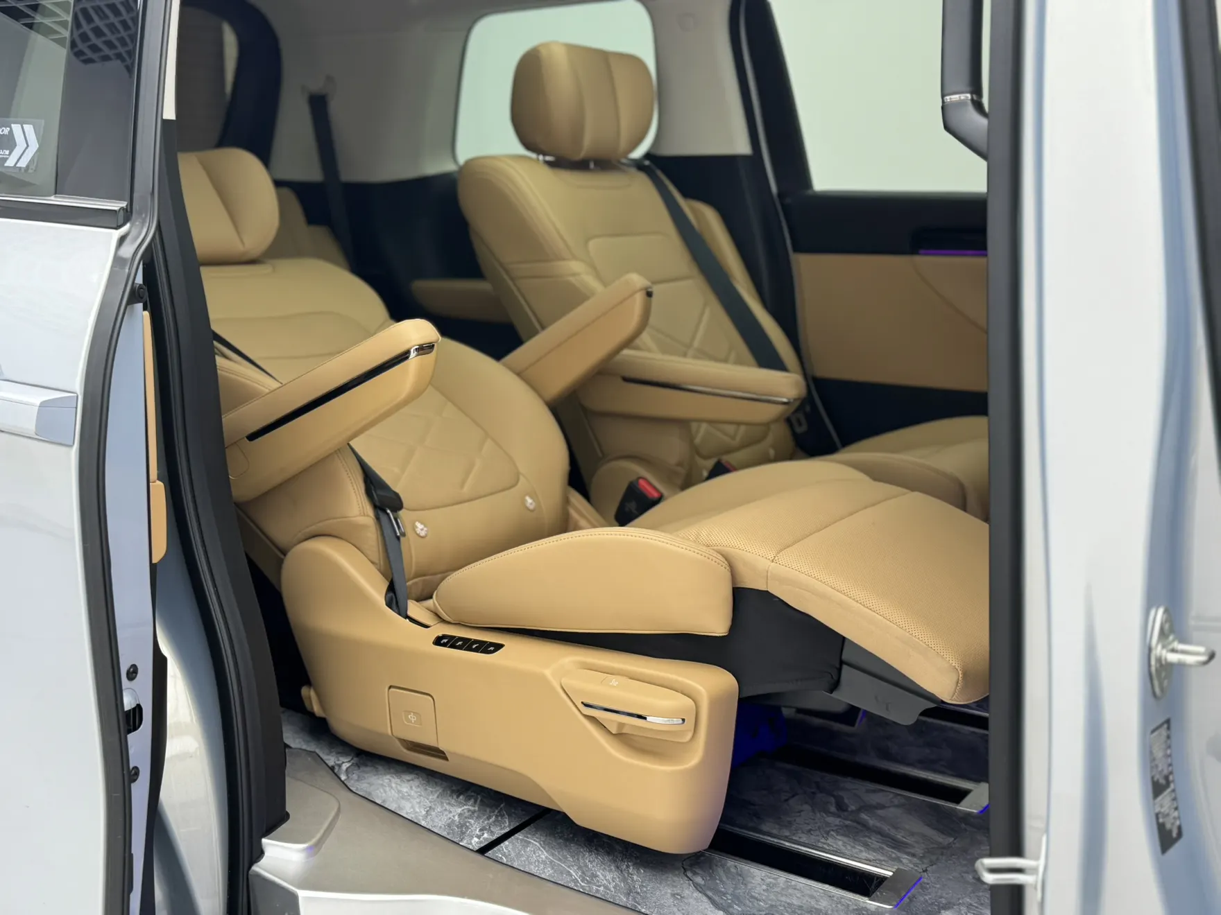 Trumpchi E8, 2024 22
